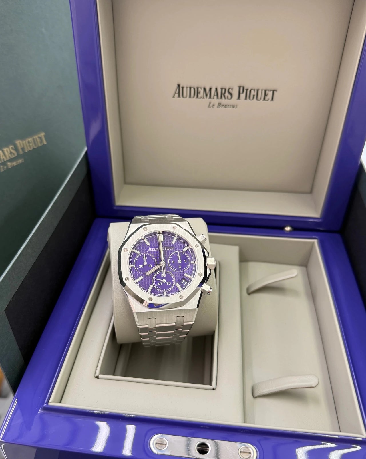 Audemars Piguet Royal Oak Selfwinding Chronograph Domaine de Murtoli 41mm 18K White Gold Purple Dial Fixed Bezel (Ref 26240BC.OO.1320BC.01) - WatchesOff5thWatch