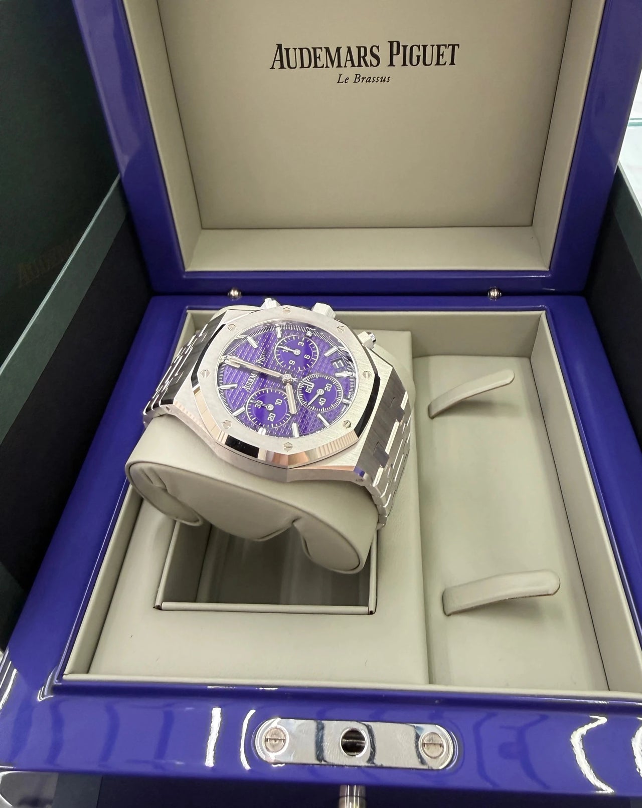 Audemars Piguet Royal Oak Selfwinding Chronograph Domaine de Murtoli 41mm 18K White Gold Purple Dial Fixed Bezel (Ref 26240BC.OO.1320BC.01) - WatchesOff5thWatch