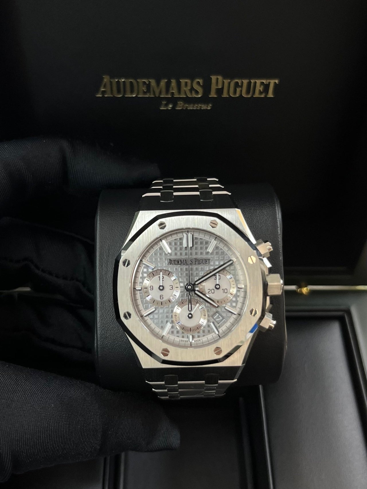 Audemars Piguet Royal Oak Selfwinding Chronograph (Ref 26715ST.OO.1356ST.02) - WatchesOff5thWatch