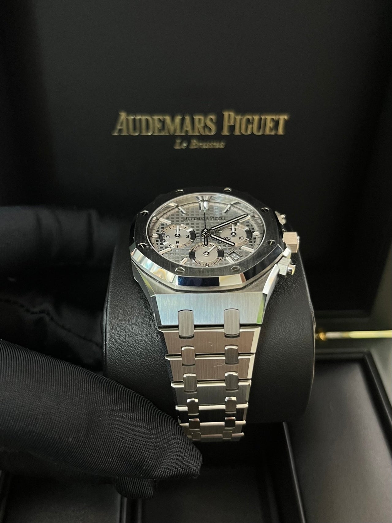Audemars Piguet Royal Oak Selfwinding Chronograph (Ref 26715ST.OO.1356ST.02) - WatchesOff5thWatch