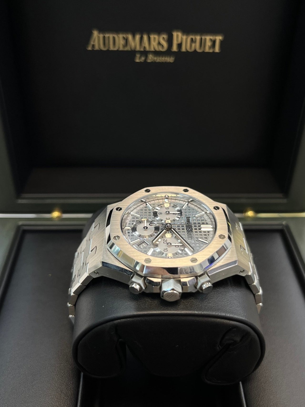 Audemars Piguet Royal Oak Selfwinding Chronograph (Ref 26715ST.OO.1356ST.02) - WatchesOff5thWatch