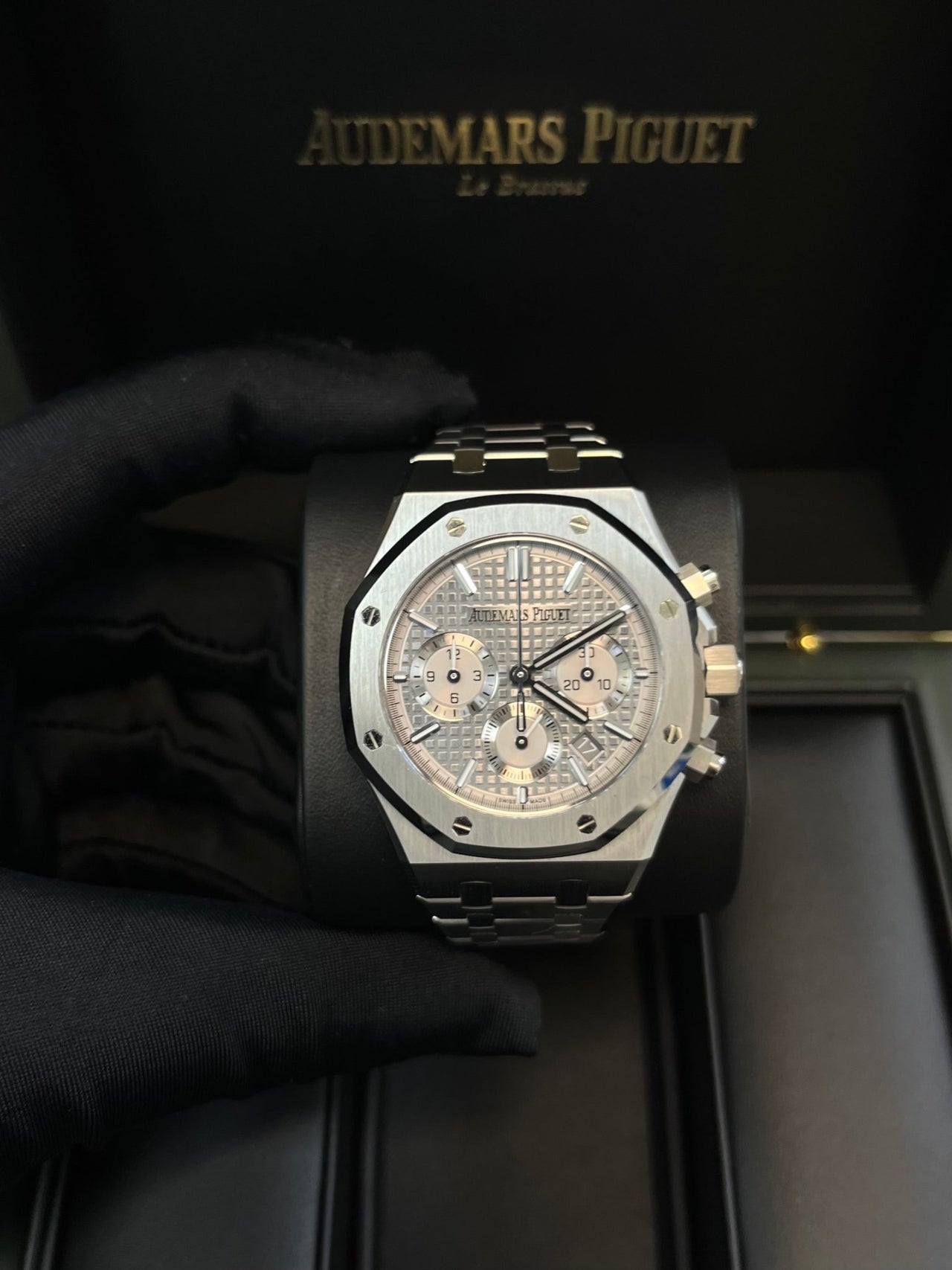 Audemars Piguet Royal Oak Selfwinding Chronograph (Ref 26715ST.OO.1356ST.02) - WatchesOff5thWatch