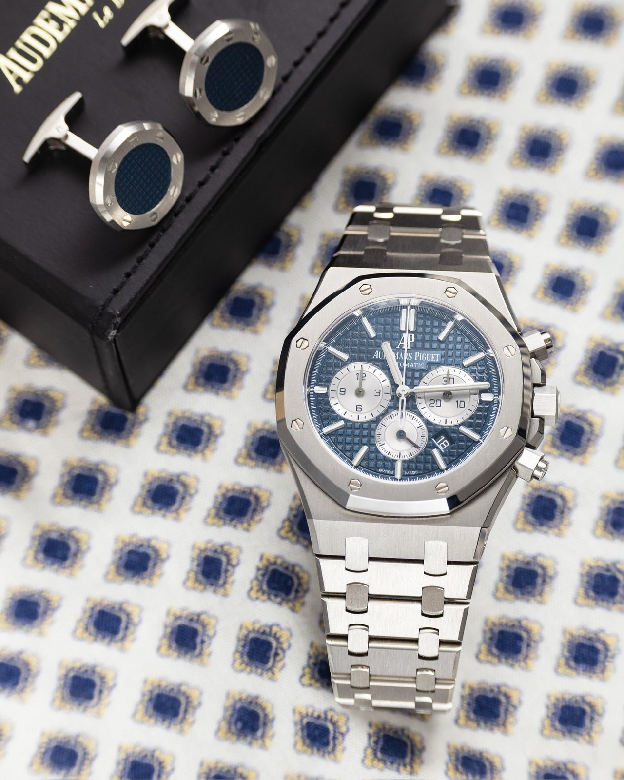 Audemars Piguet Royal Oak Selfwinding Chronograph/ Stainless Steel/ Blue Dial/ Silver Sub - Dials (Ref26331ST.OO.1220ST.01) - WatchesOff5thWatch