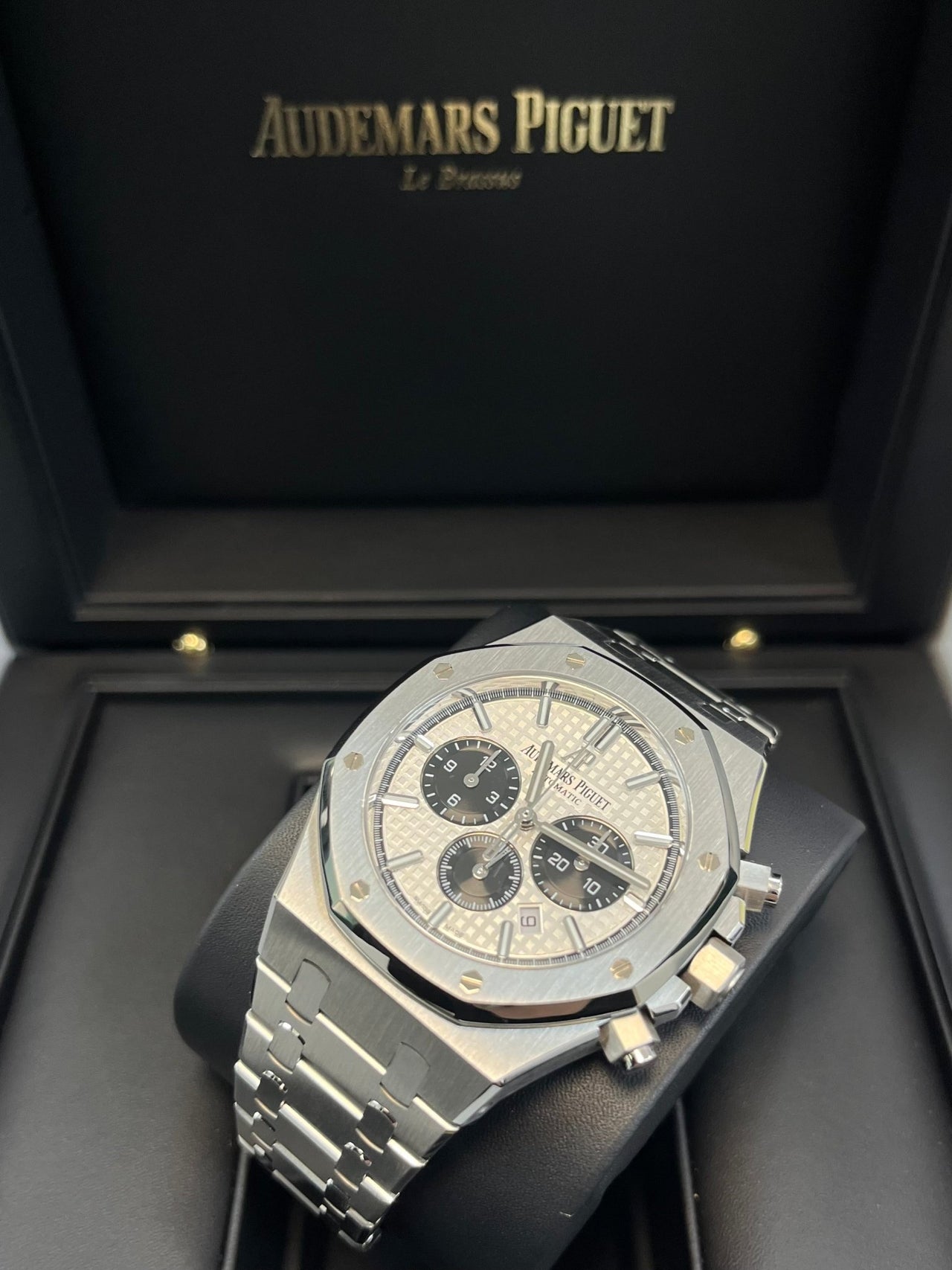 Audemars Piguet Royal Oak Selfwinding Chronograph/ Stainless Steel/ Panda Dials (Ref#26331ST.OO.1220ST.03) - WatchesOff5thWatch