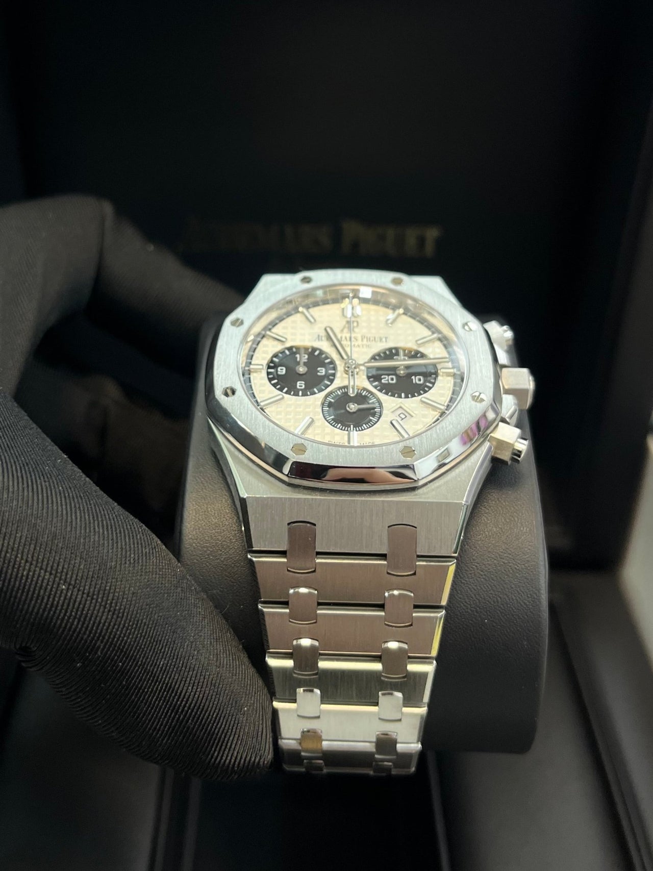 Audemars Piguet Royal Oak Selfwinding Chronograph/ Stainless Steel/ Panda Dials (Ref#26331ST.OO.1220ST.03) - WatchesOff5thWatch