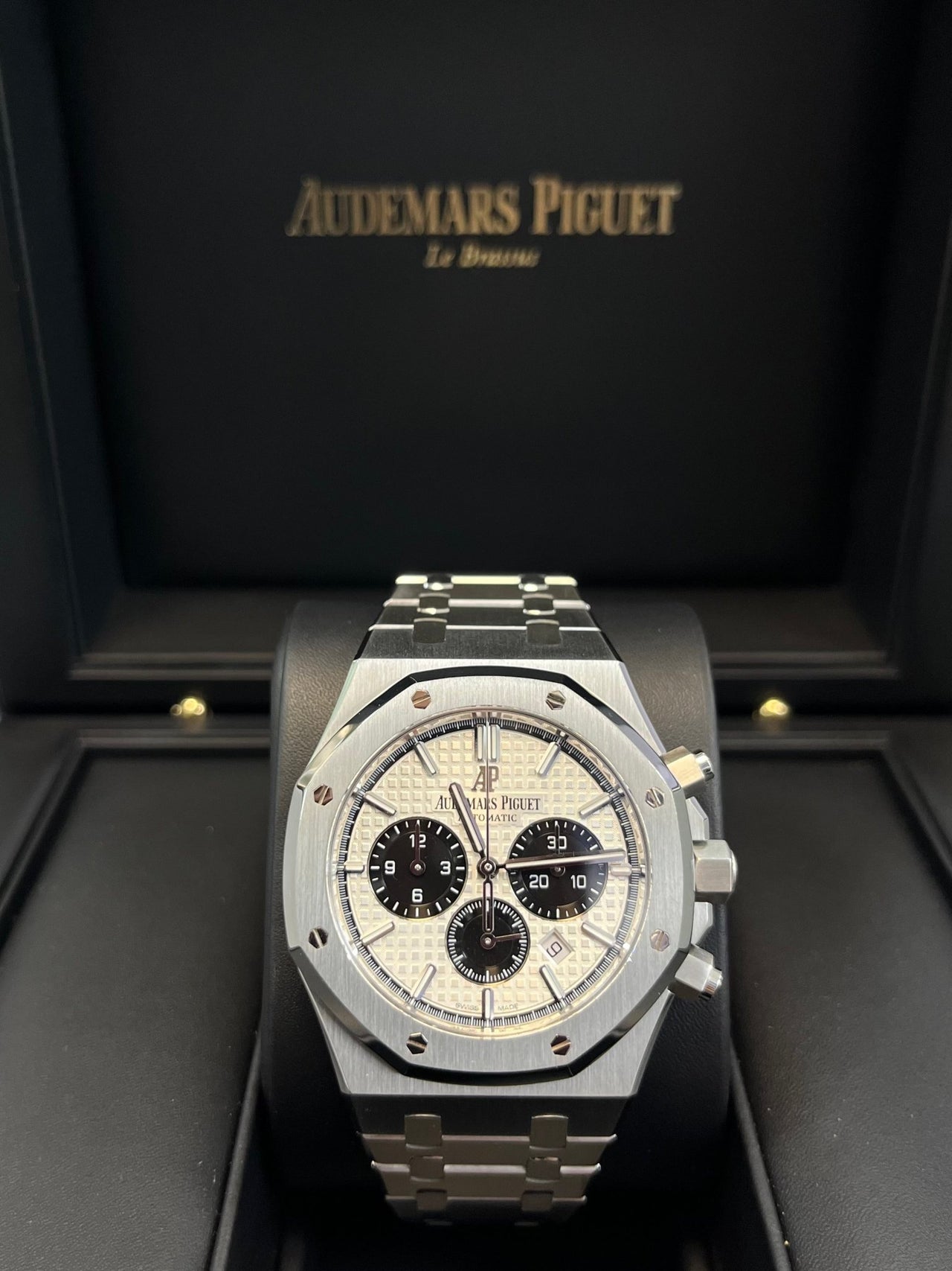 Audemars Piguet Royal Oak Selfwinding Chronograph/ Stainless Steel/ Panda Dials (Ref#26331ST.OO.1220ST.03) - WatchesOff5thWatch