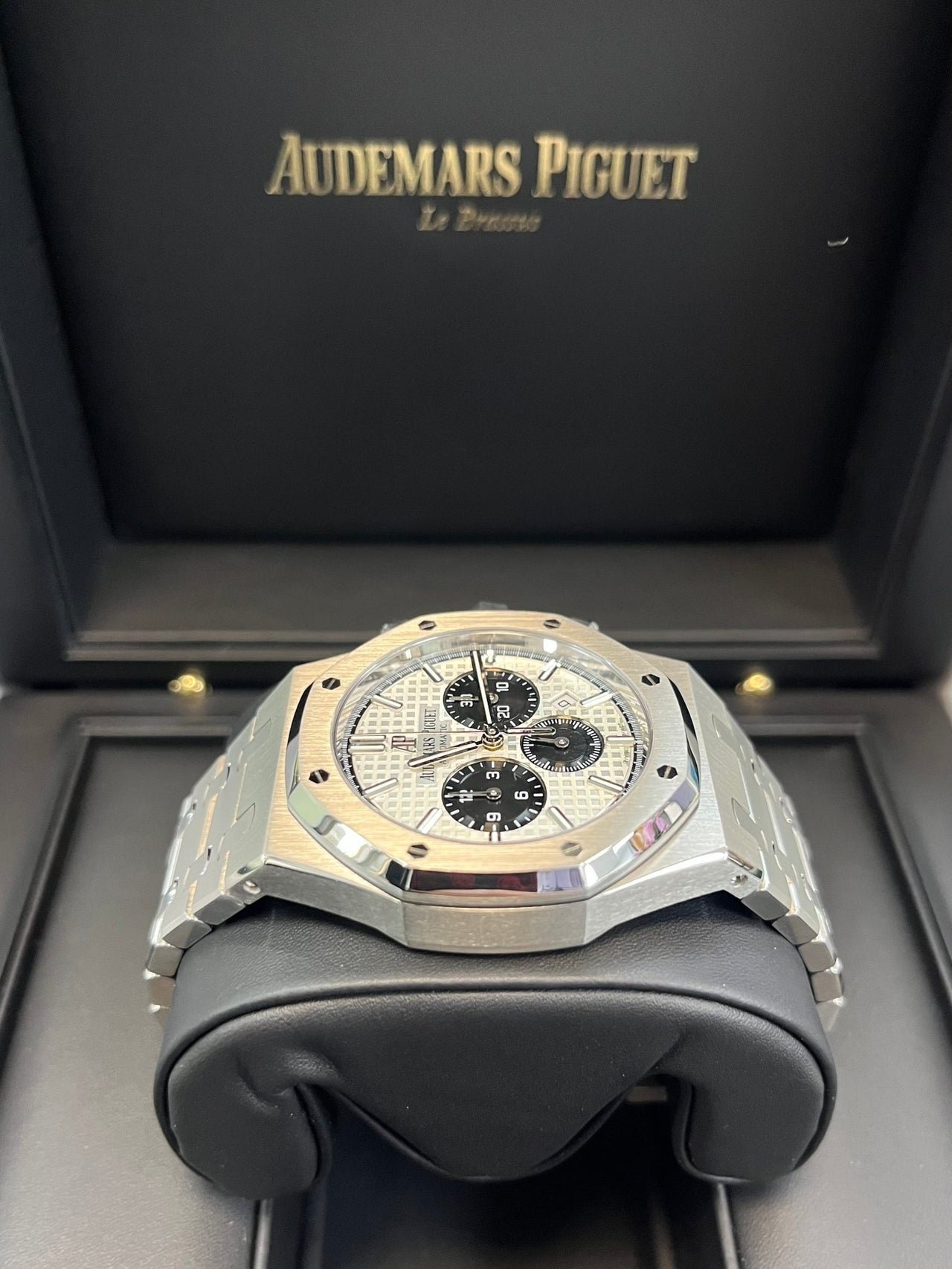 Audemars Piguet Royal Oak Selfwinding Chronograph/ Stainless Steel/ Panda Dials (Ref#26331ST.OO.1220ST.03) - WatchesOff5thWatch