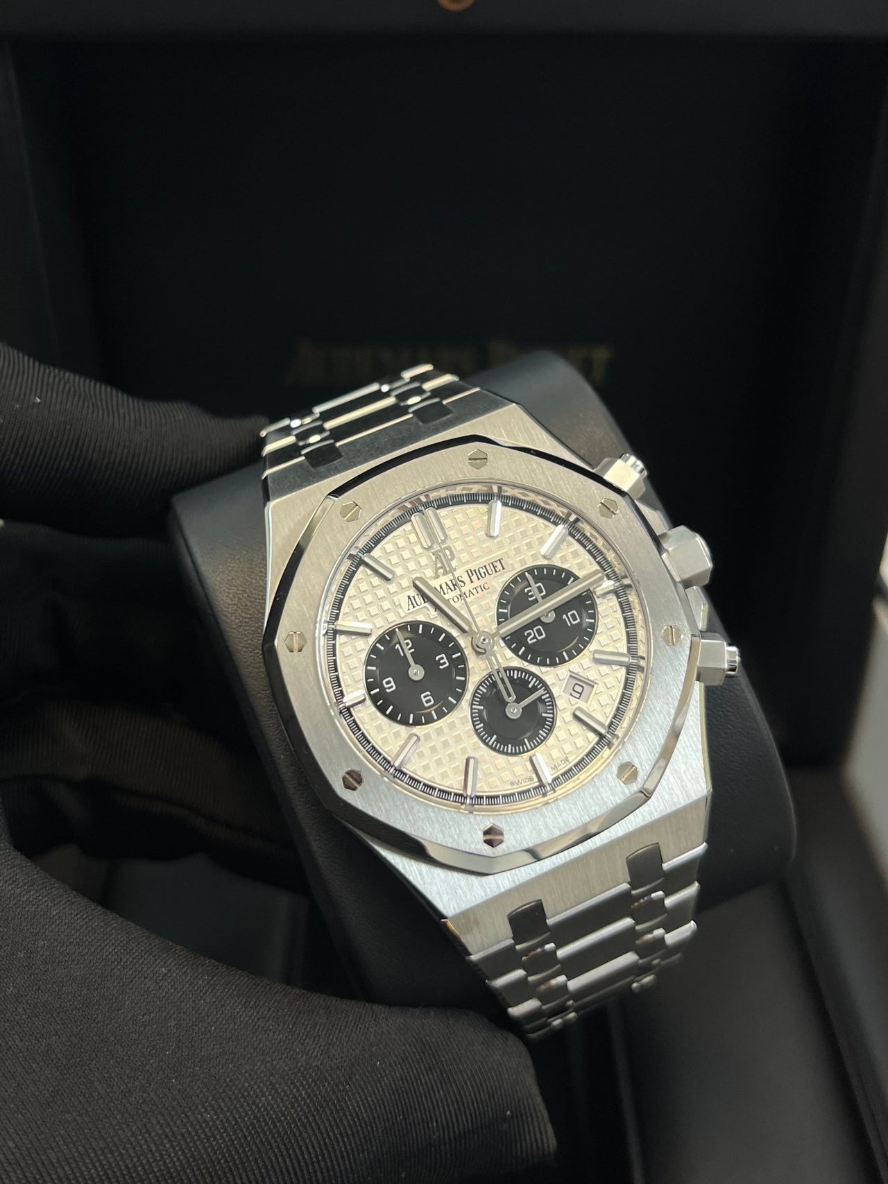 Audemars Piguet Royal Oak Selfwinding Chronograph/ Stainless Steel/ Panda Dials (Ref#26331ST.OO.1220ST.03) - WatchesOff5thWatch