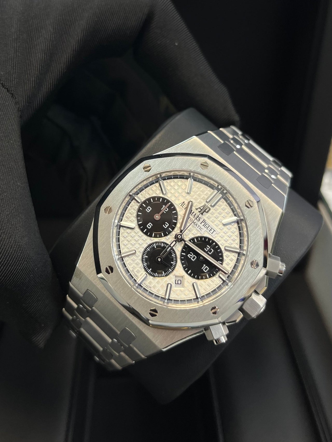 Audemars Piguet Royal Oak Selfwinding Chronograph/ Stainless Steel/ Panda Dials (Ref#26331ST.OO.1220ST.03) - WatchesOff5thWatch