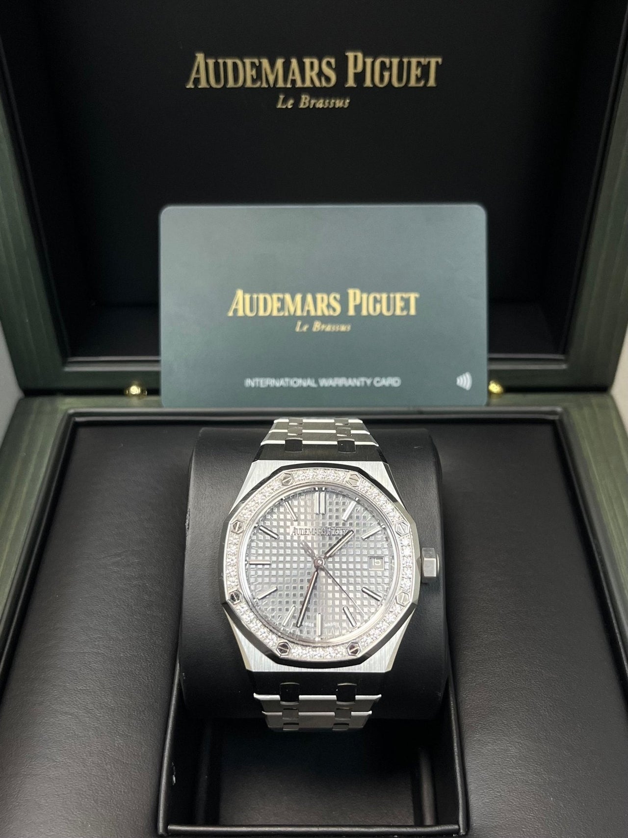Audemars Piguet Royal Oak Selfwinding (Ref 15551ST.ZZ.1356ST.06) - WatchesOff5thWatch