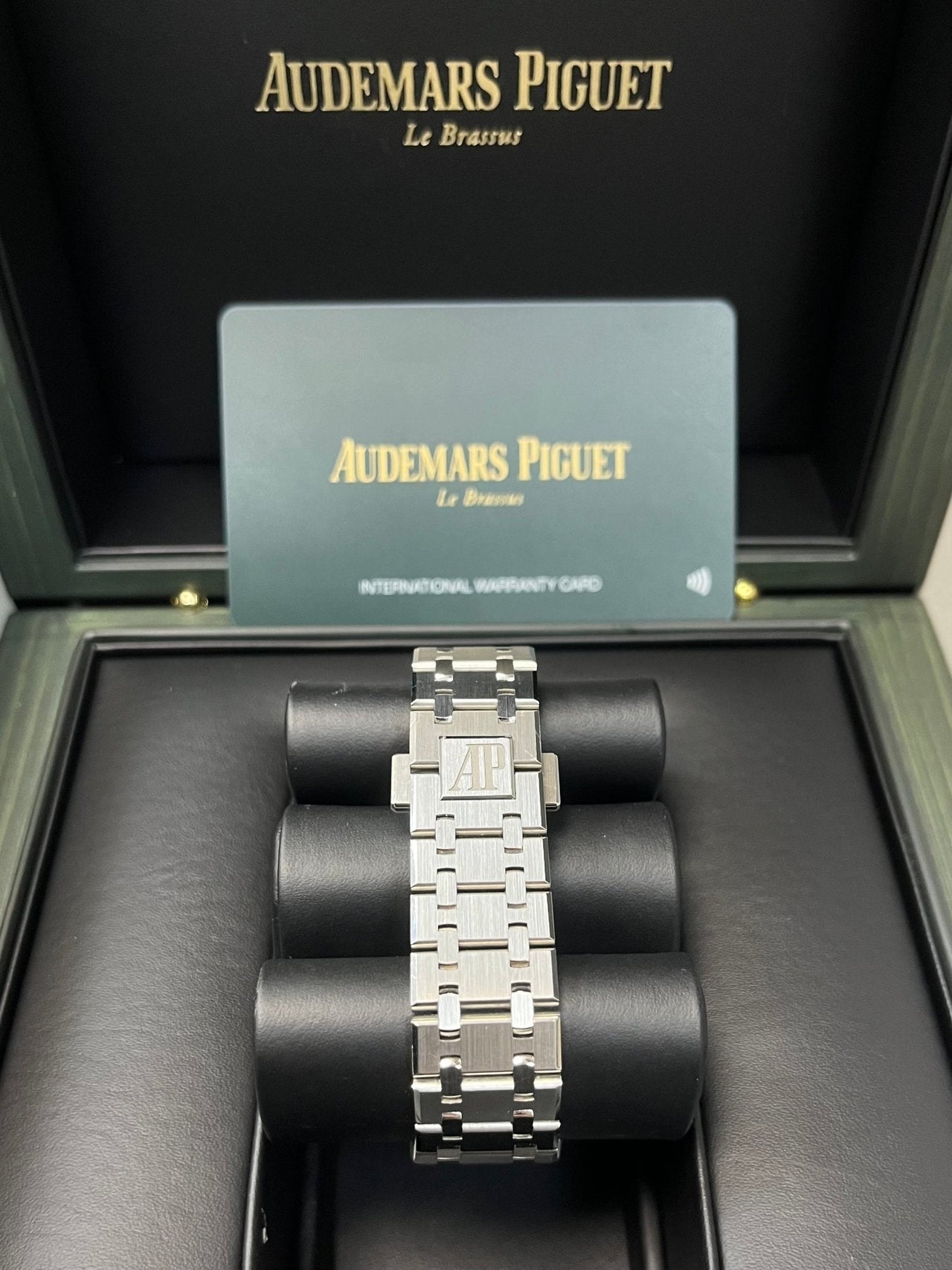 Audemars Piguet Royal Oak Selfwinding (Ref 15551ST.ZZ.1356ST.06) - WatchesOff5thWatch