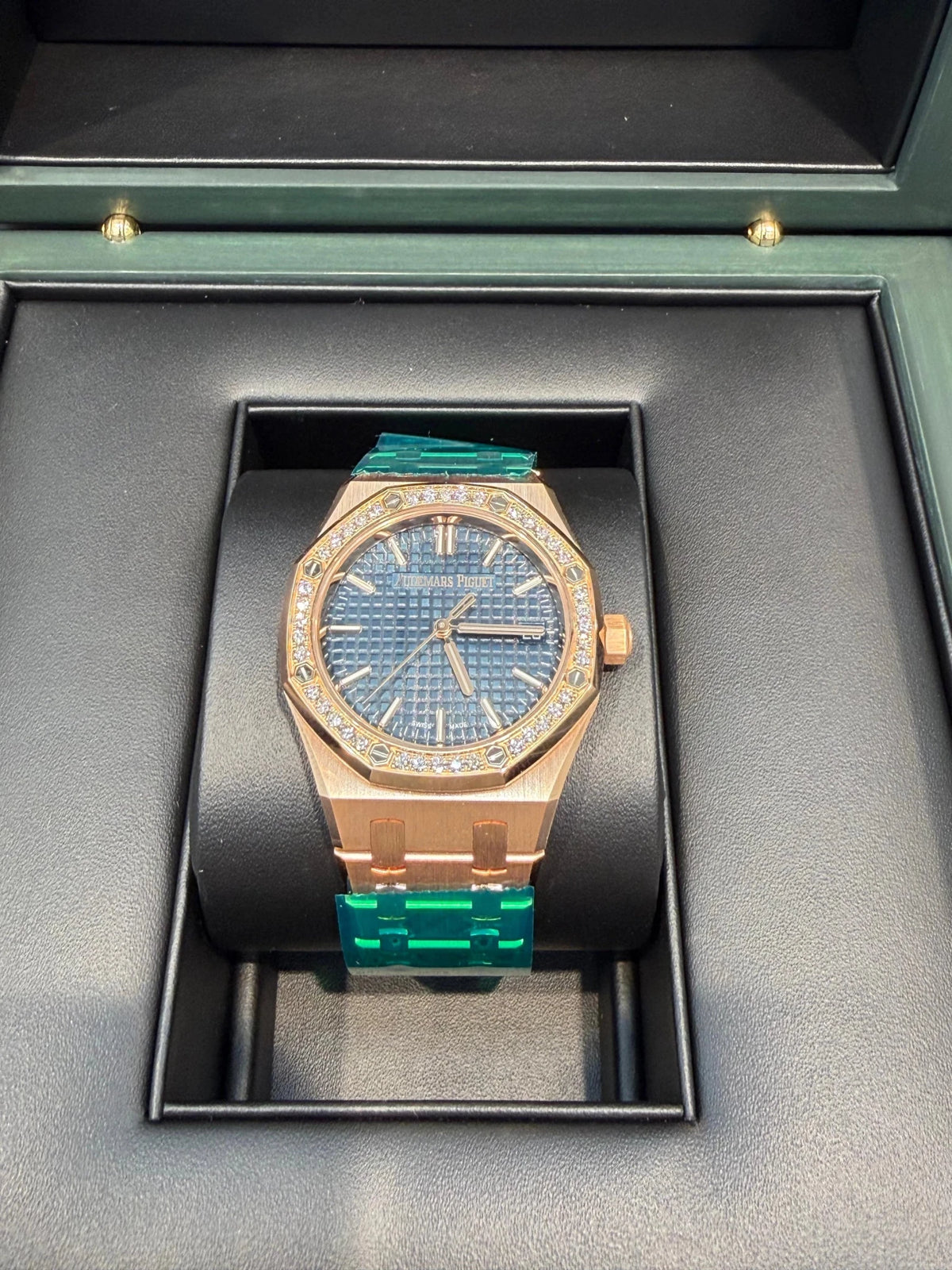 Audemars Piguet Royal Oak Selfwinding (Ref# 77451OR.ZZ.1361OR.04