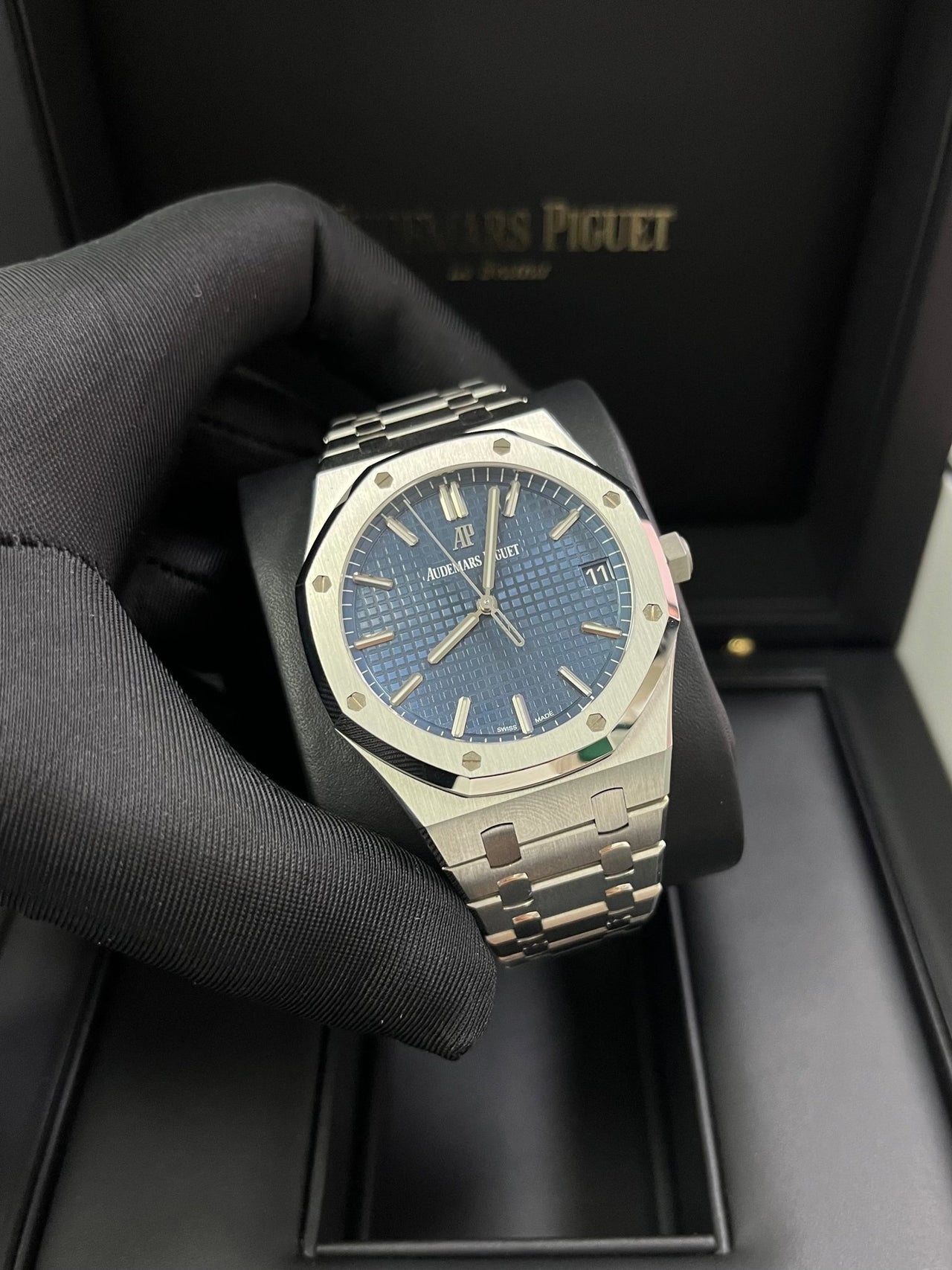 Audemars Piguet Royal Oak Selfwinding/ Stainless Steel/ Blue Dial (Ref#15500ST.OO.1220ST.01) - WatchesOff5thWatch