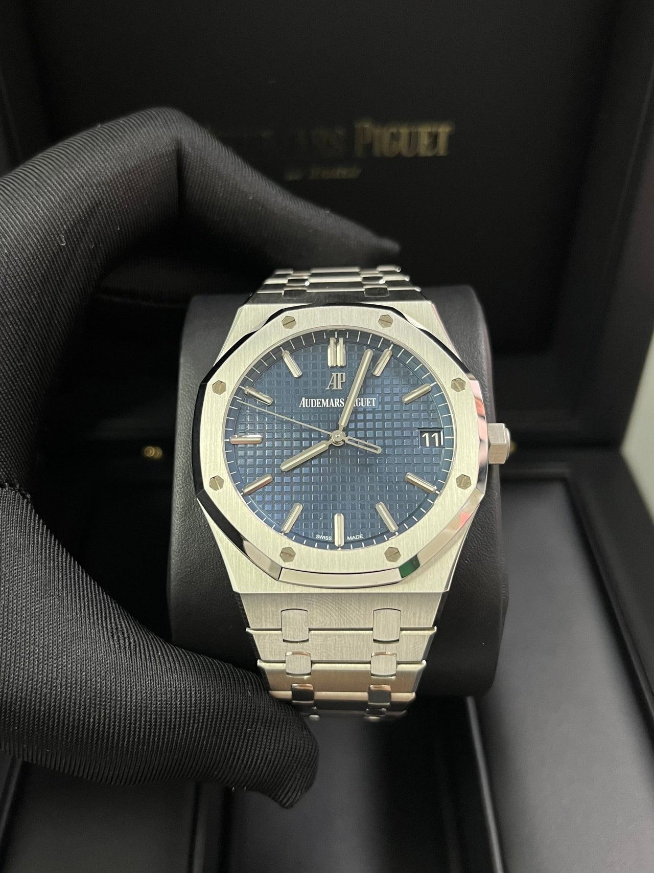 Audemars Piguet Royal Oak Selfwinding/ Stainless Steel/ Blue Dial (Ref#15500ST.OO.1220ST.01) - WatchesOff5thWatch