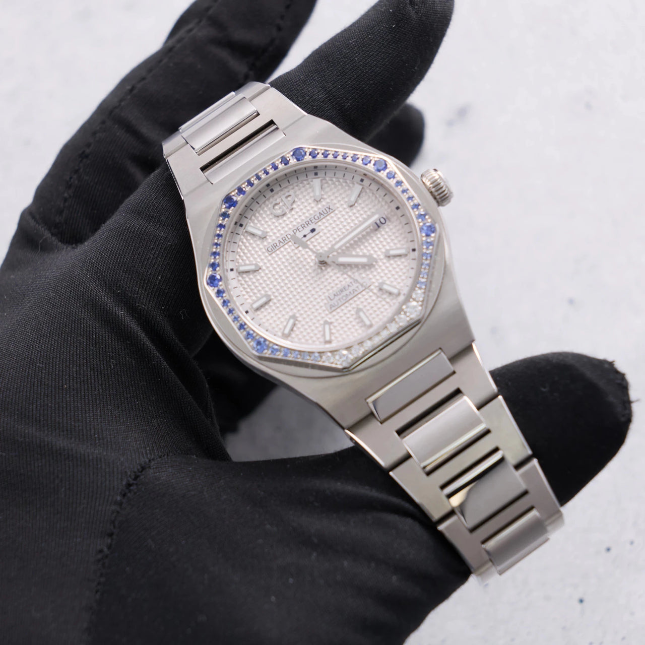 Girard-Perregaux Laureato 38mm Sapphire & Diamond — Rhodium Hobnail Dial, Stainless Steel Case & Integrated Bracelet 81005-11S3464-1CM - WatchesOff5thWristwatch