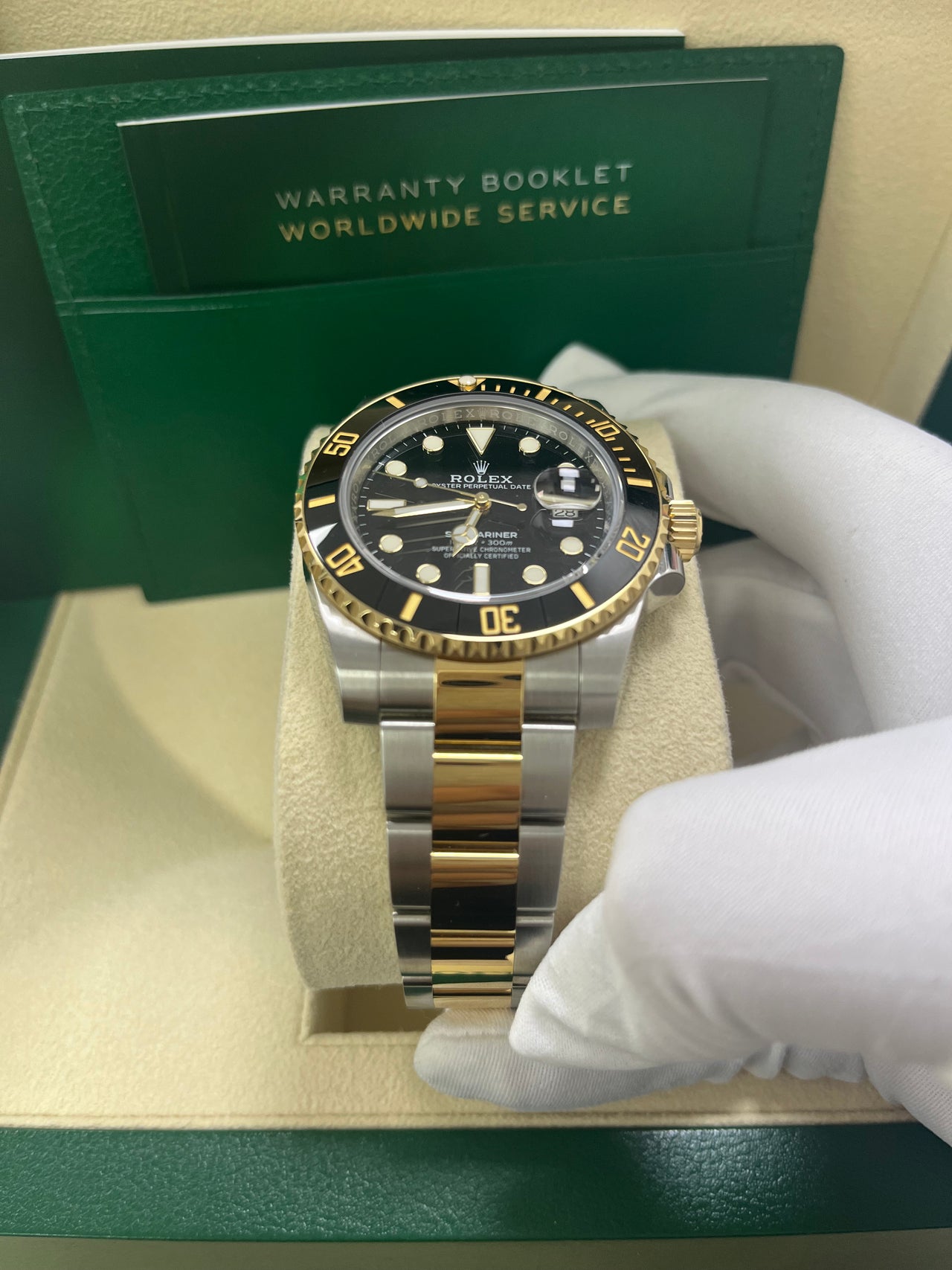 Rolex Submariner Date 18K Yellow Gold/Steel Black Dial 116613LN