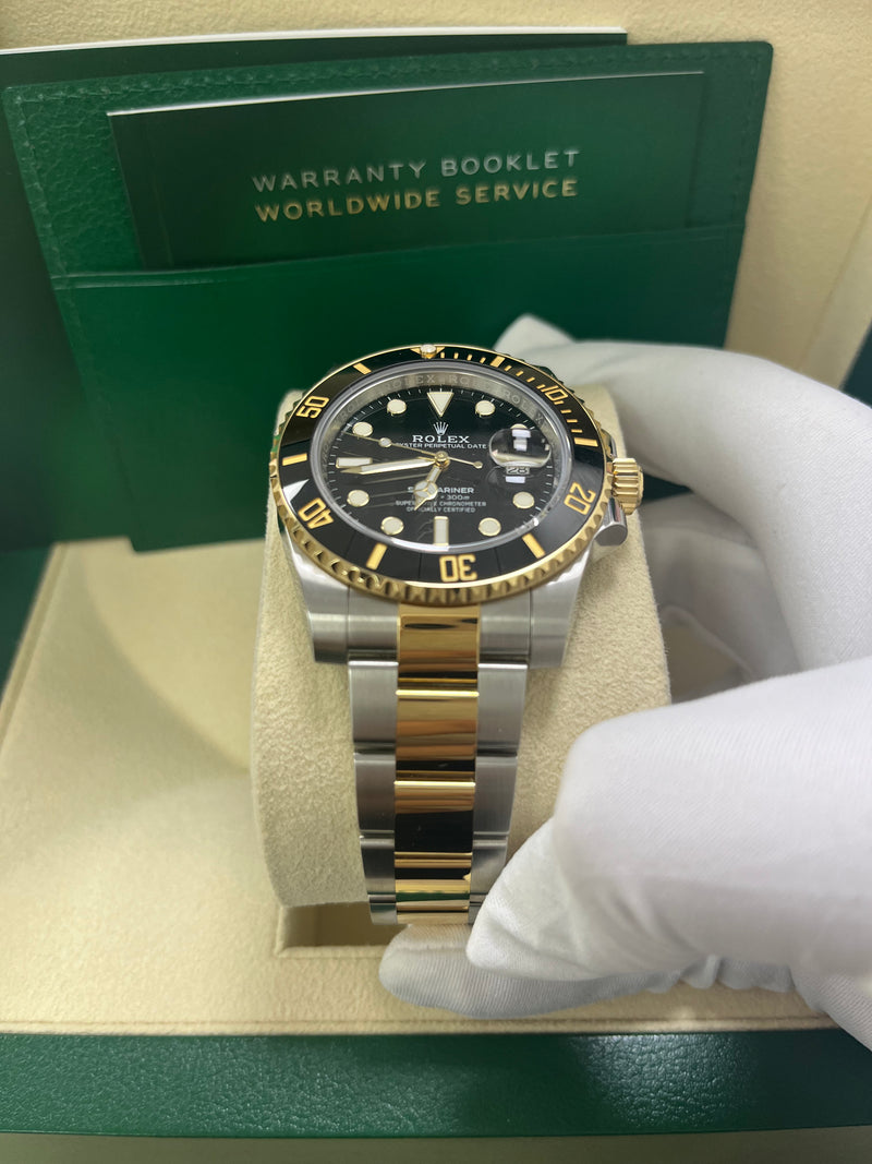 Rolex Submariner Date 18K Yellow Gold Steel Black Dial 116613LN