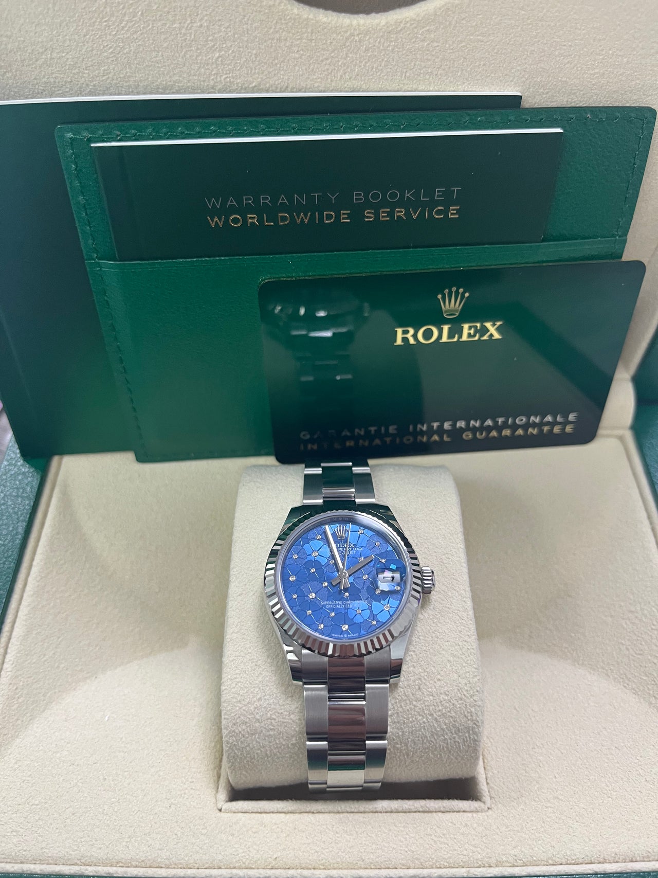 Rolex Datejust 31mm New 2022 Model Oystersteel and White Gold Oyster Bracelet (Reference 278274)