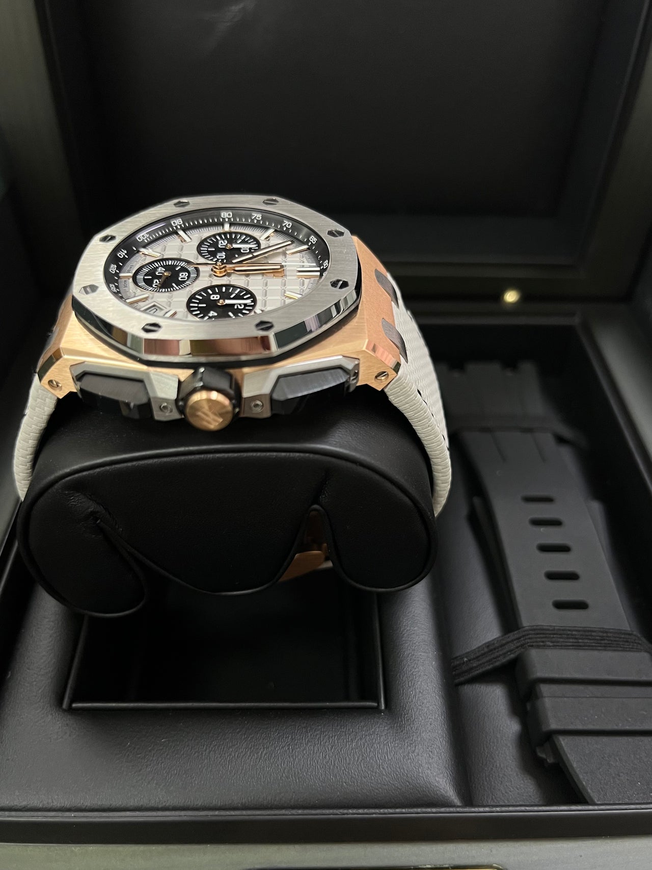 Audemars Piguet Royal Oak Offshore Chronograph 43mm Chronograph 18k Rose Gold and Titanium Grey Dial Ref# 26420OI.OO.A015VE.01