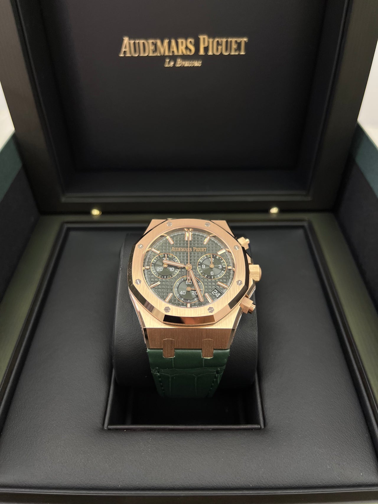 Audemars Piguet Royal Oak Chronograph Green Dial 26240OR.OO.D404CR.02