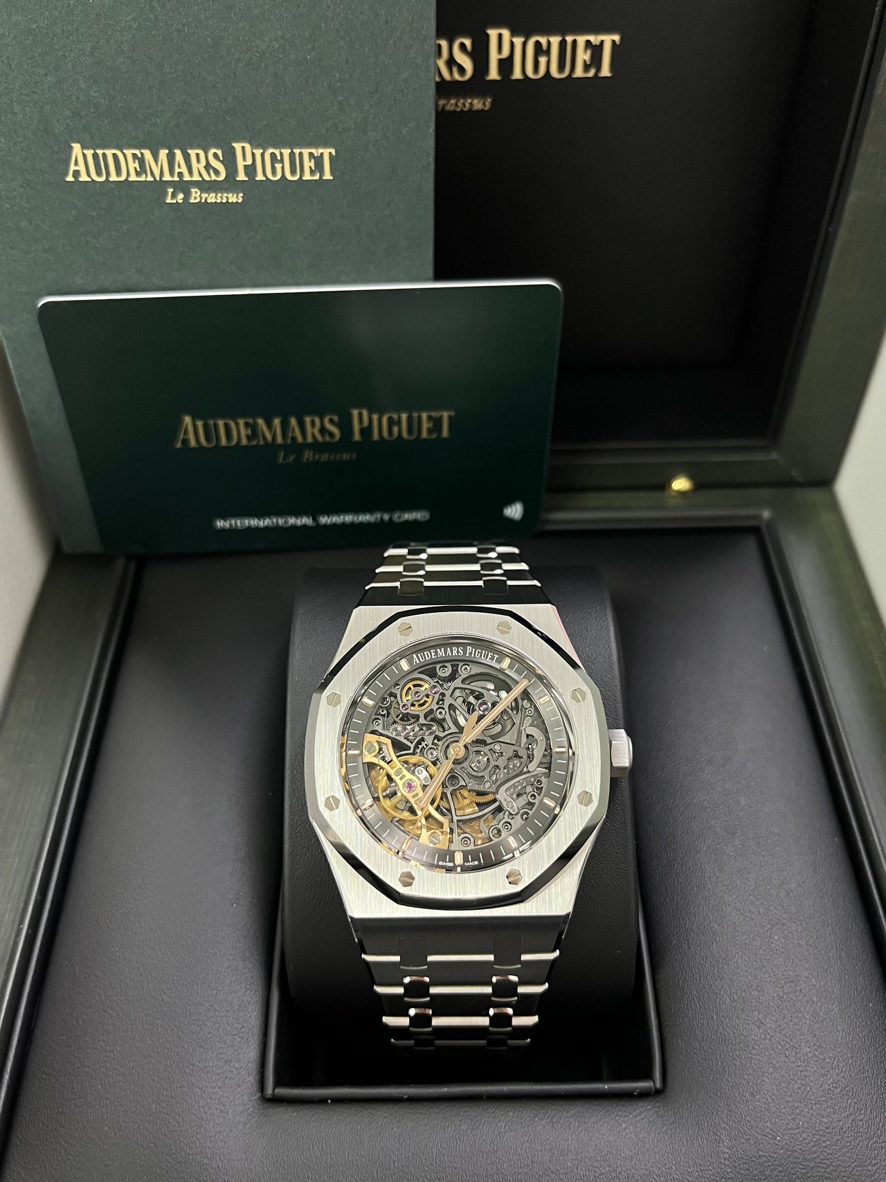 Audemars Piguet Royal Oak - image_2fd82cca-825c-4583-84bf-23a6b67b8817.heic