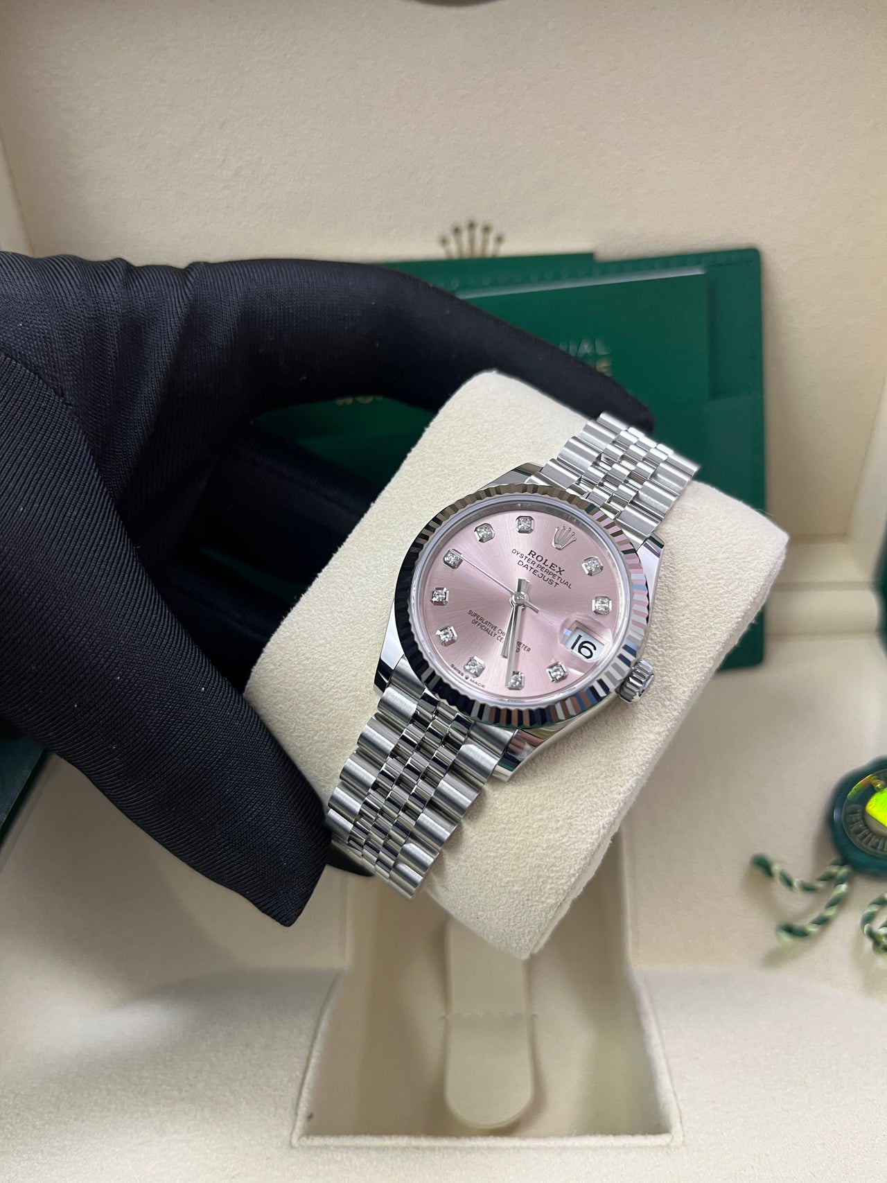 Rolex Datejust 31 Fluted Bezel Pink Diamond Dial Jubilee Bracelet 278274