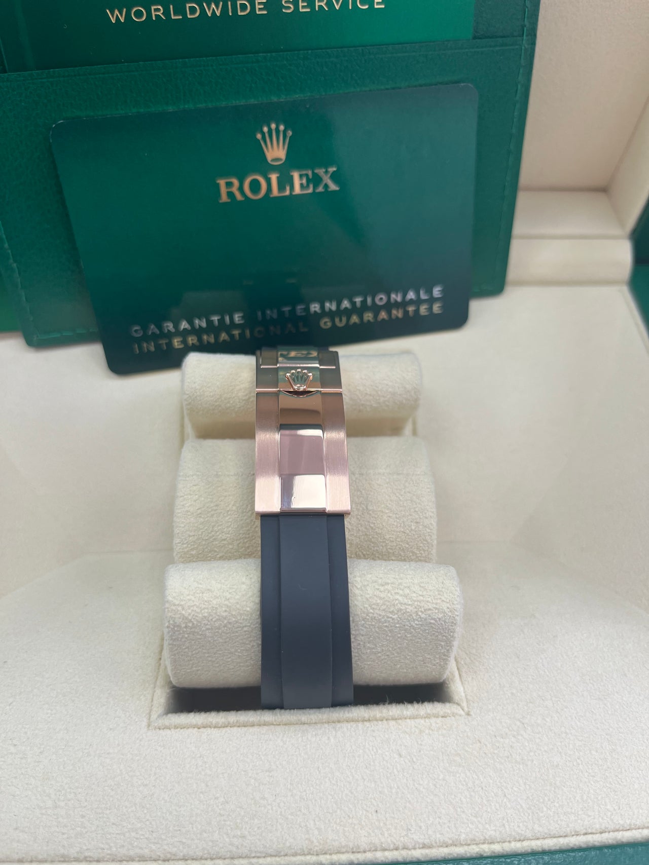 Rolex Yacht-Master 37mm Rose Gold - Black Dial - Oysterflex Strap (Ref# 268655)