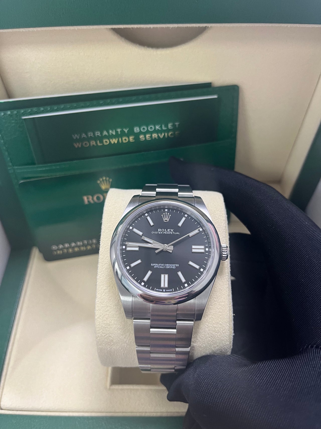 Rolex Oyster Perpetual 41 Black dial 124300