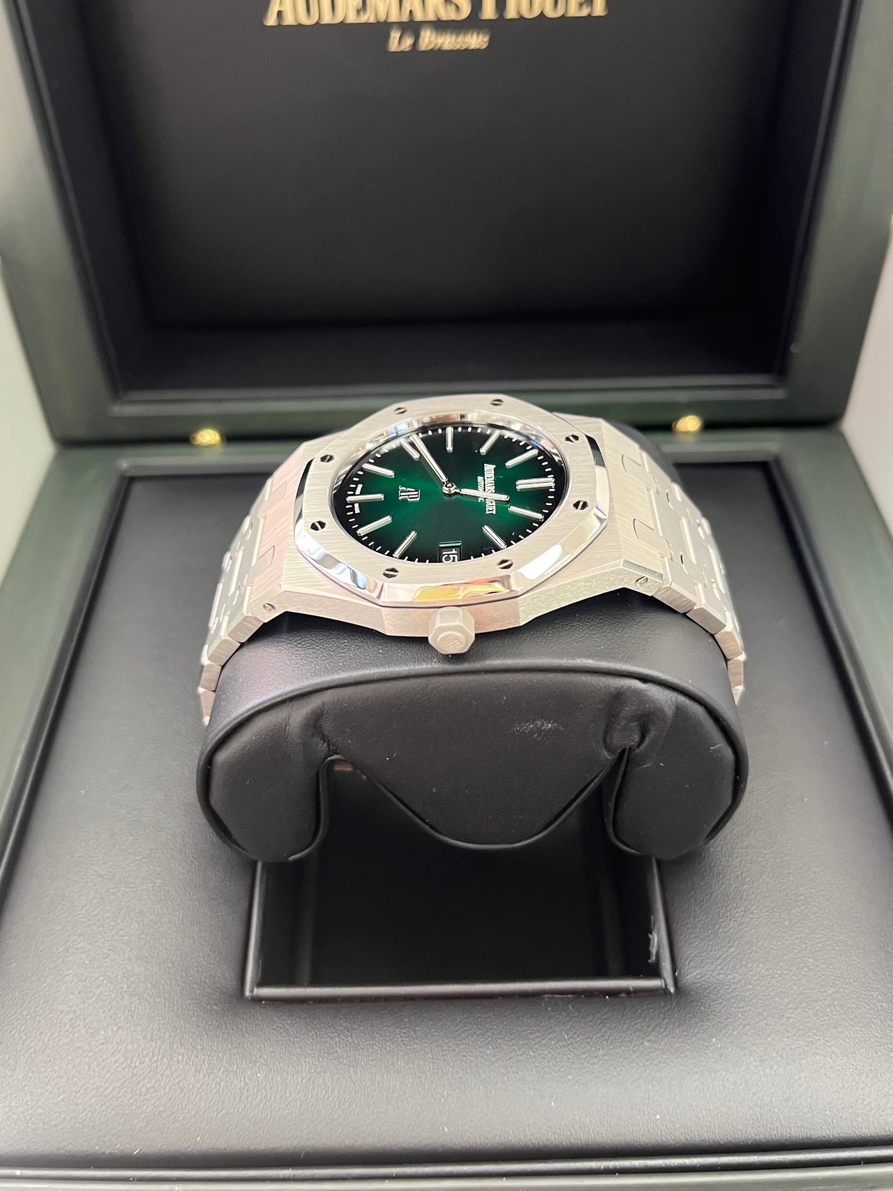 Audemars Piguet Royal Oak Jumbo "Jumbo" Extra-Thin 15202PT.OO.1240PT.01