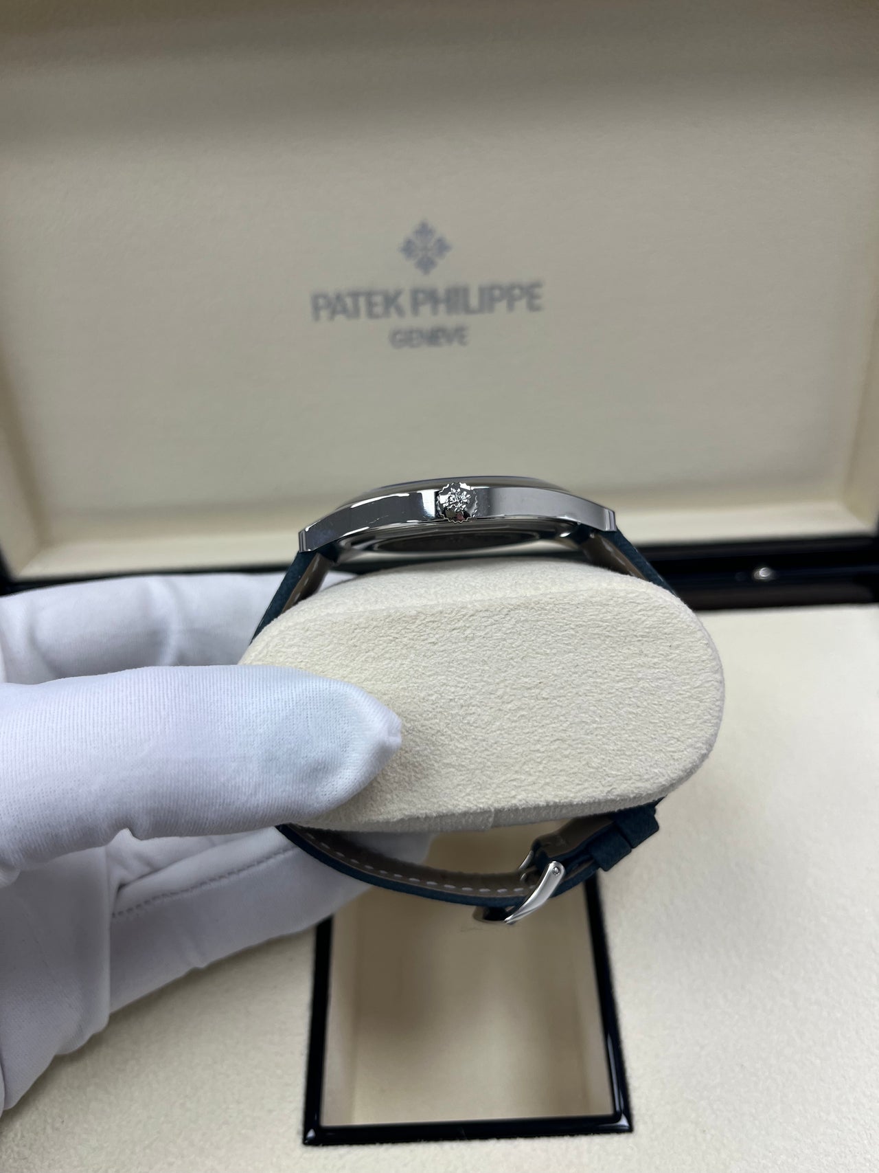 Patek Philippe Calatrava LIMITED-EDITION 6007A-001