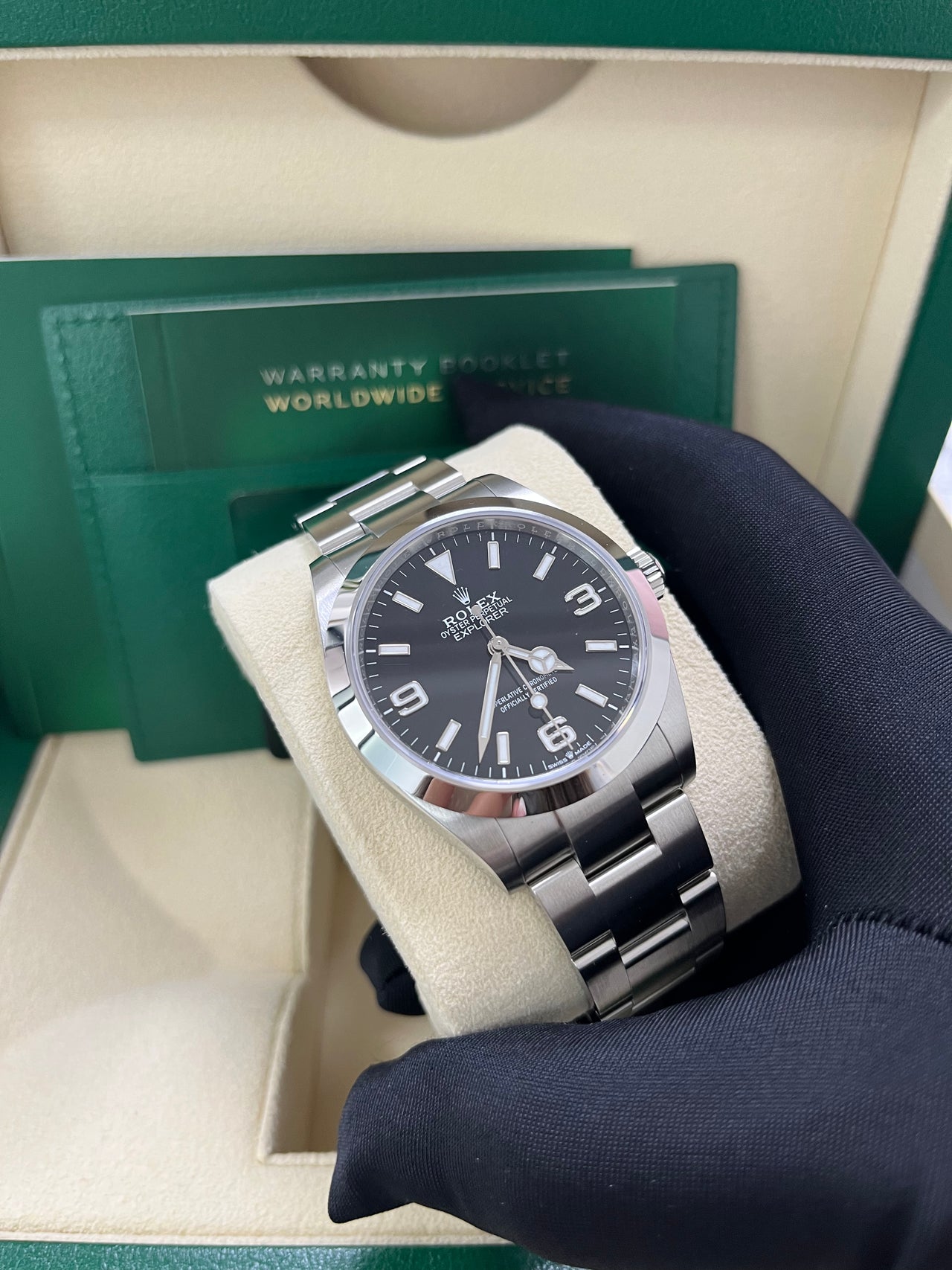 Rolex Explorer Oystersteel 40 Watch Smooth Bezel Black Index Arabic Dial Oyster Bracelet 224270