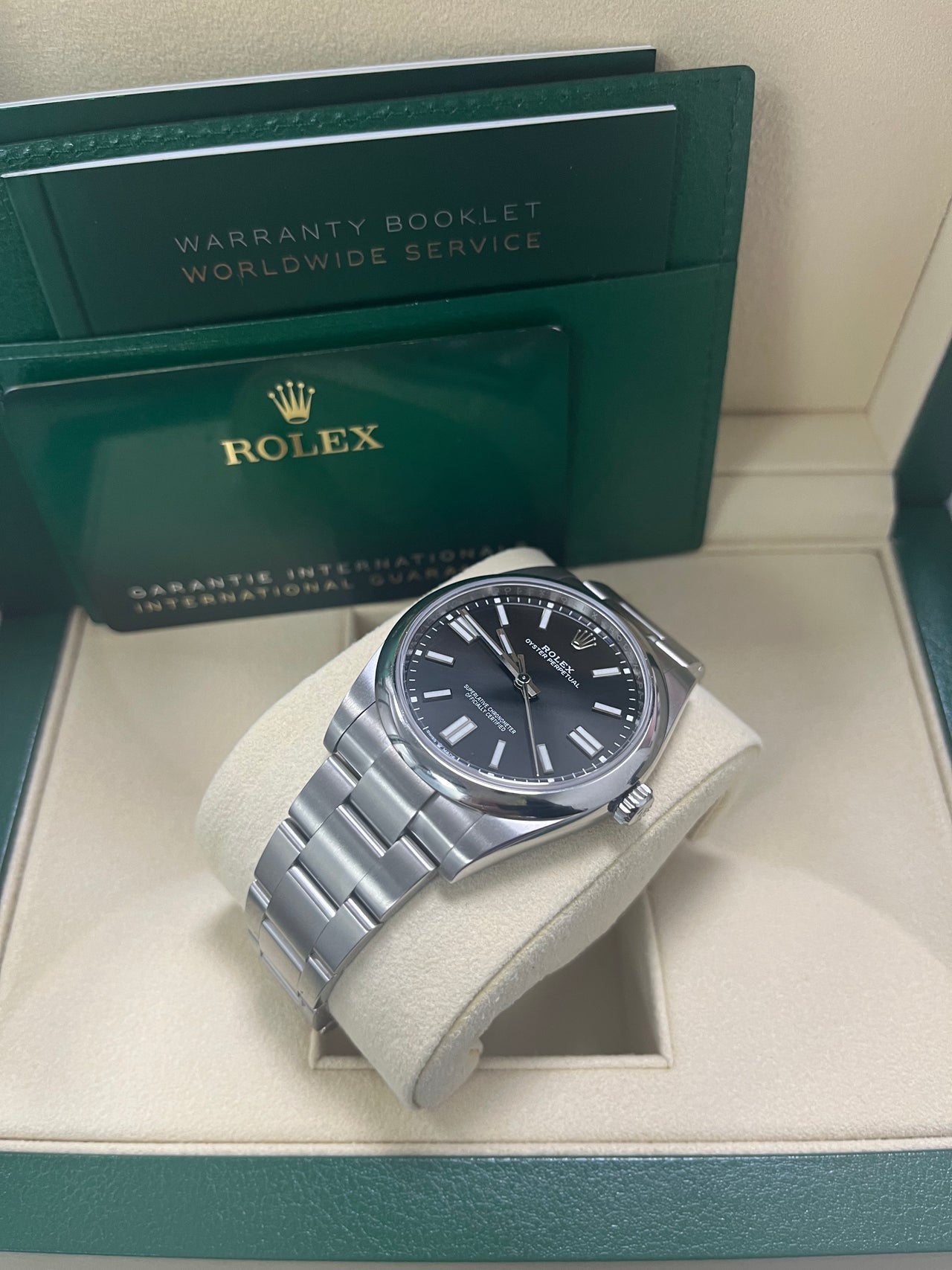 Rolex Oyster Perpetual 41 Black dial 124300