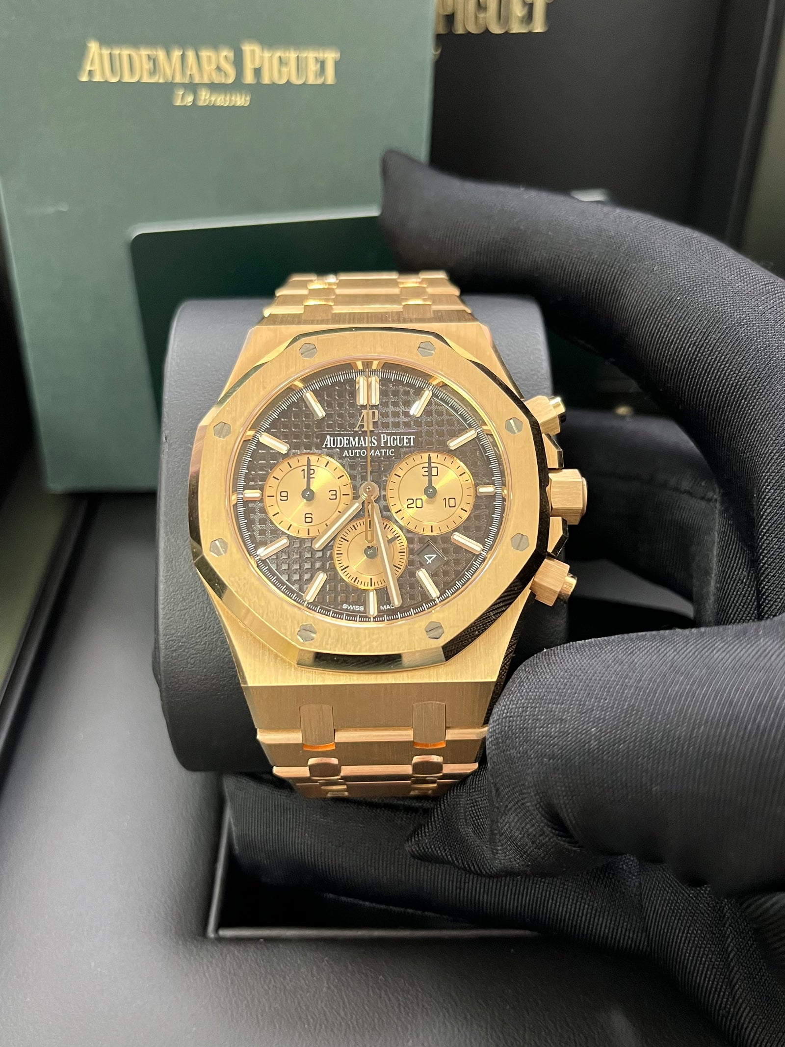 Audemars piguet royal oak rose gold chocolate best sale