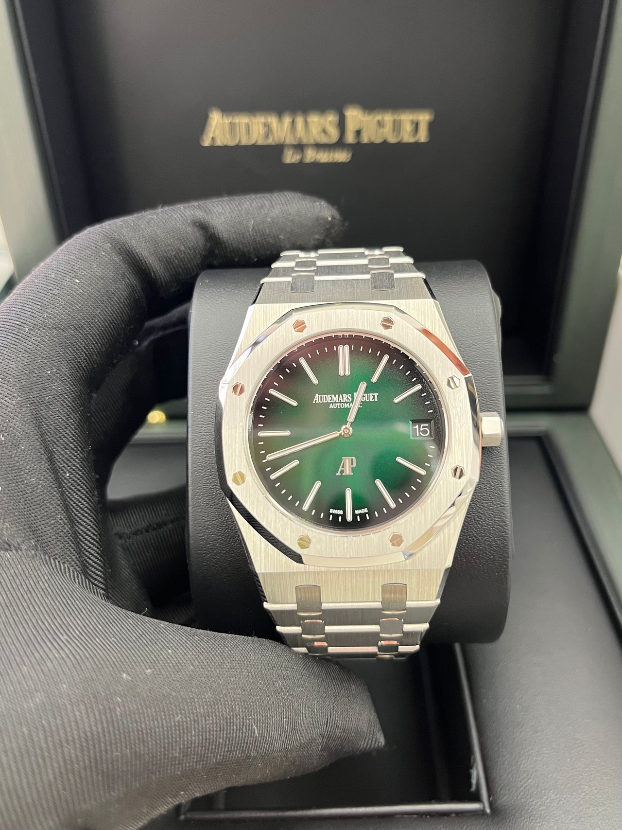 Audemars Piguet Royal Oak Jumbo "Jumbo" Extra-Thin 15202PT.OO.1240PT.01