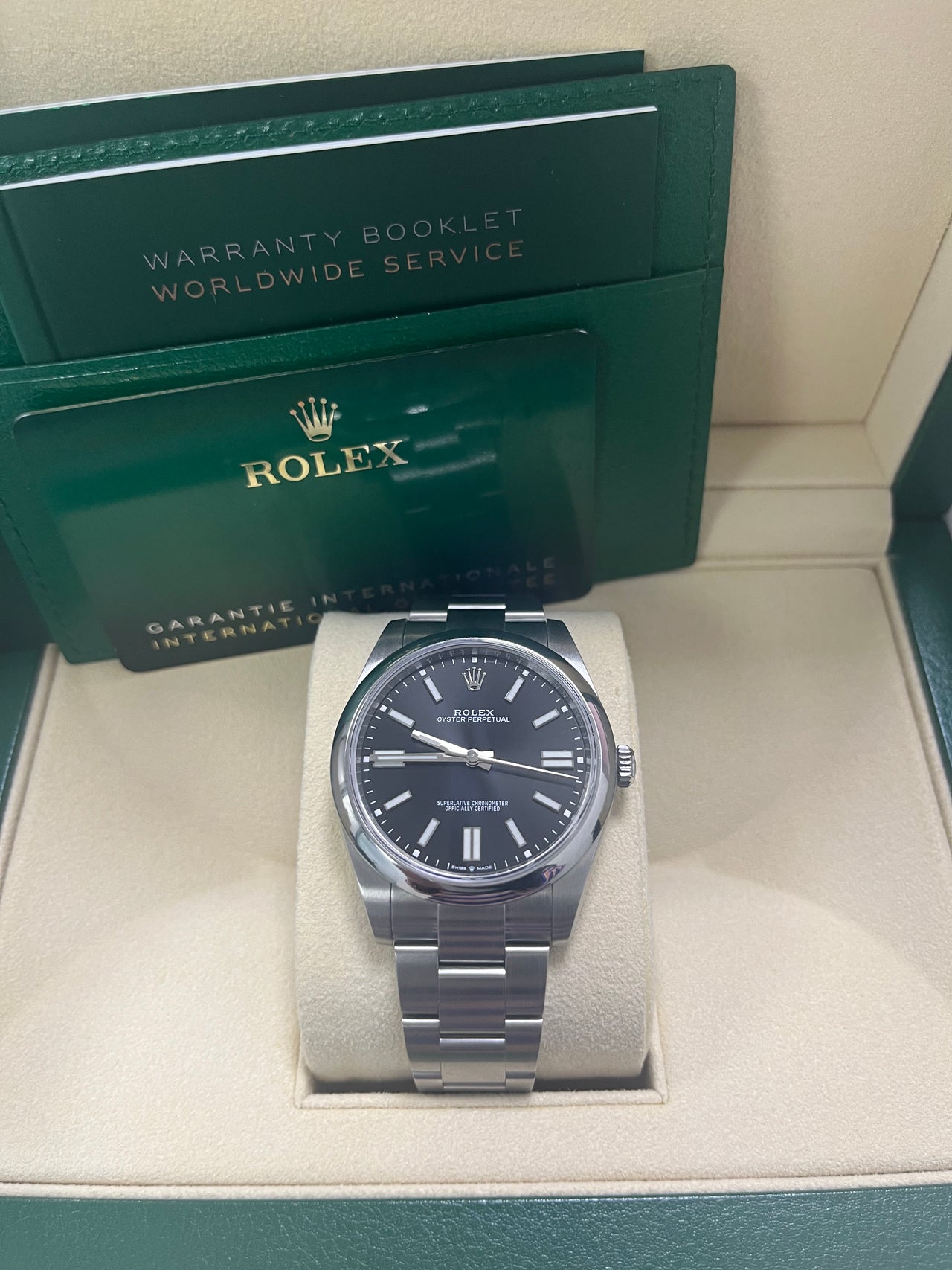 Rolex Oyster Perpetual 41 Black dial 124300