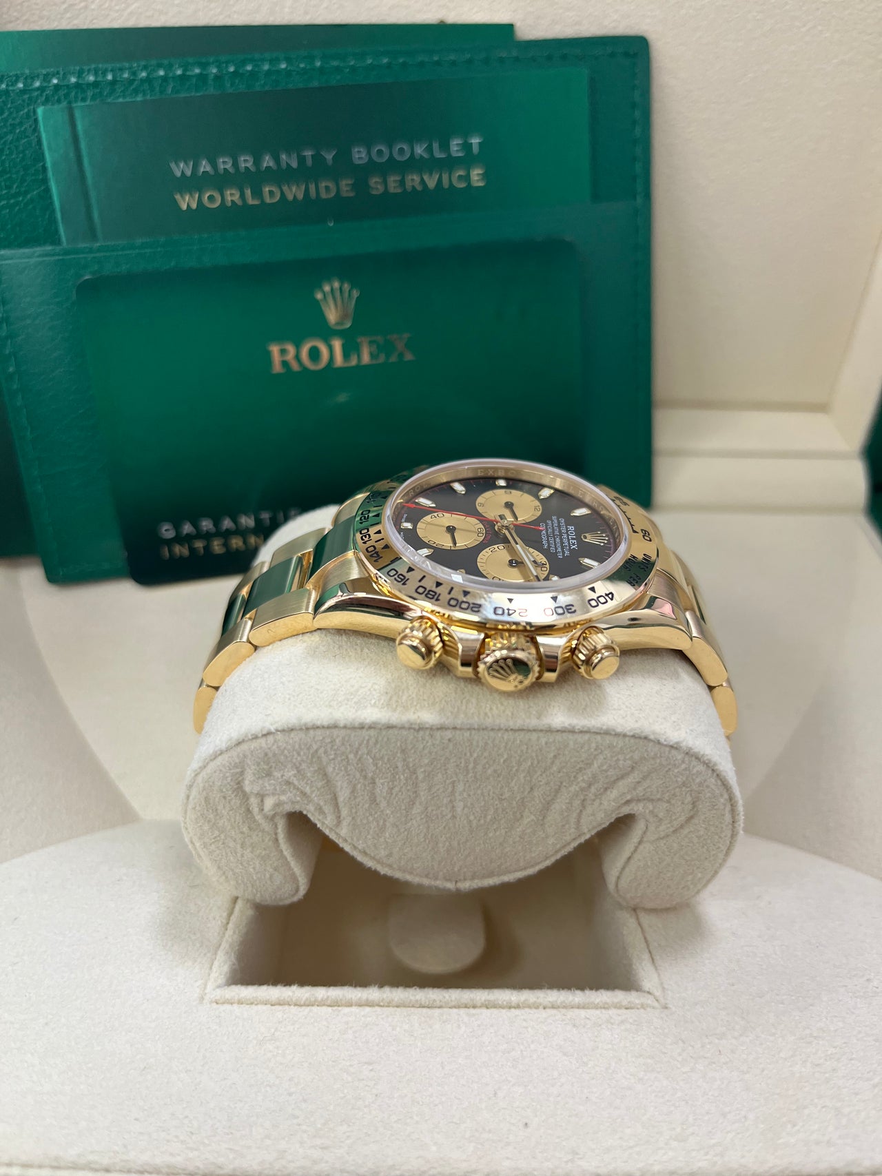 Rolex Daytona Paul Newman Yellow Gold Daytona Black Dial Yellow Subdials 116508