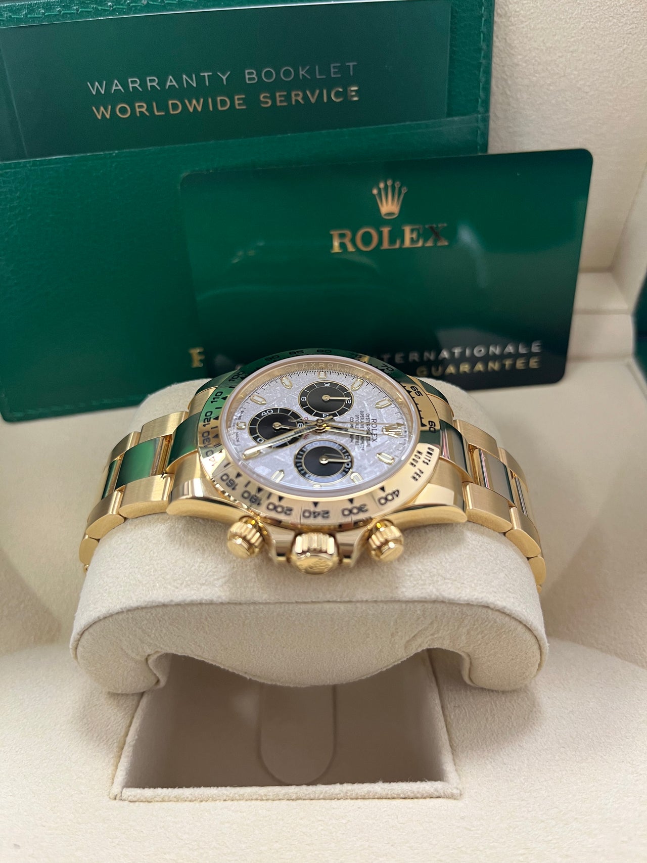 Rolex Cosmograph Daytona Meteorite and Black dial Oyster bracelet (Ref# 116508)