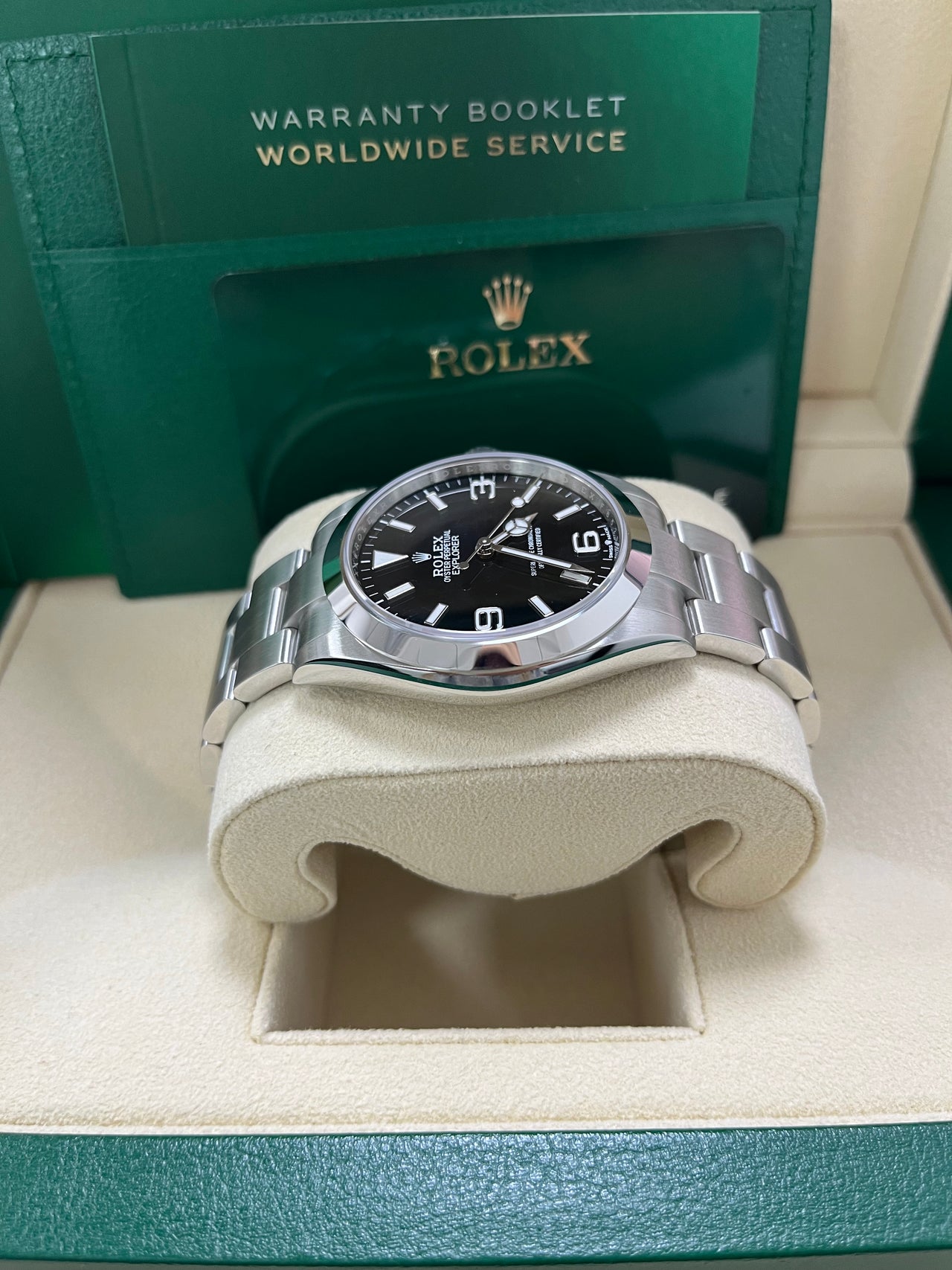 Rolex Explorer Oystersteel 40 Watch Smooth Bezel Black Index Arabic Dial Oyster Bracelet 224270