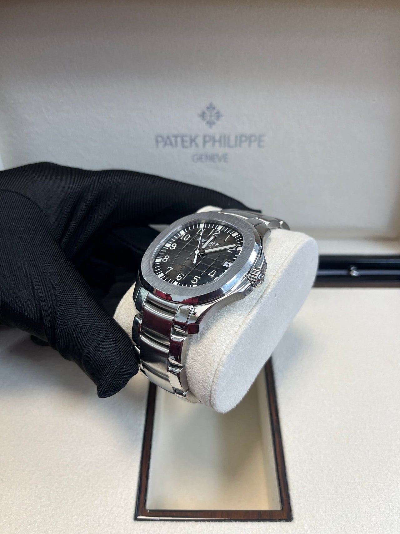 Patek Philippe Aquanaut Black Dial 5167/1A - 001 - WatchesOff5thWatch