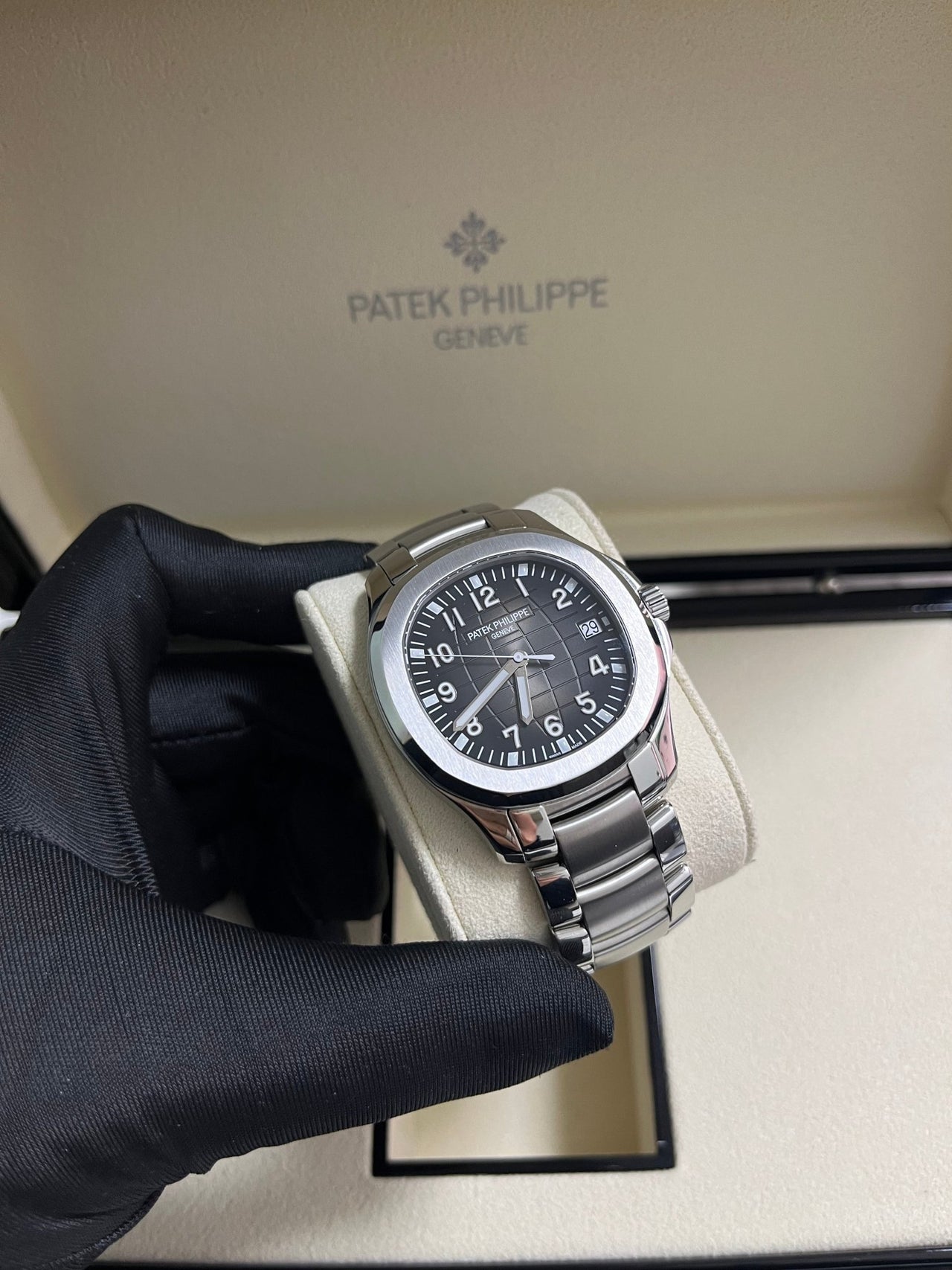 Patek Philippe Aquanaut Black Dial 5167/1A - 001 - WatchesOff5thWatch