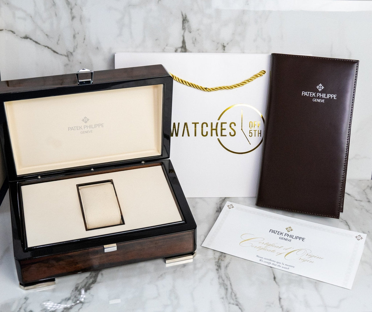 Patek Philippe Aquanaut - patek-philippe-aquanaut-stainless-steel-dual-time-ref5164a-001-973364.jpg