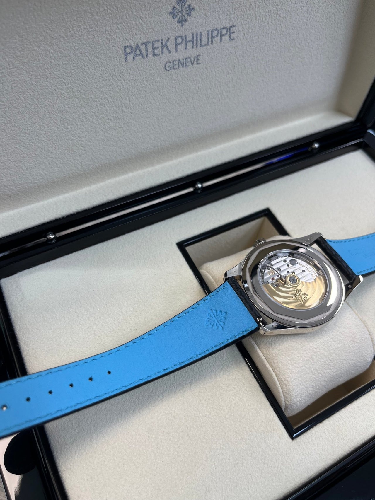 Patek Philippe Calatrava 40mm Blue Date Sweep Seconds (Ref# 6007G - 011) - WatchesOff5thWatch