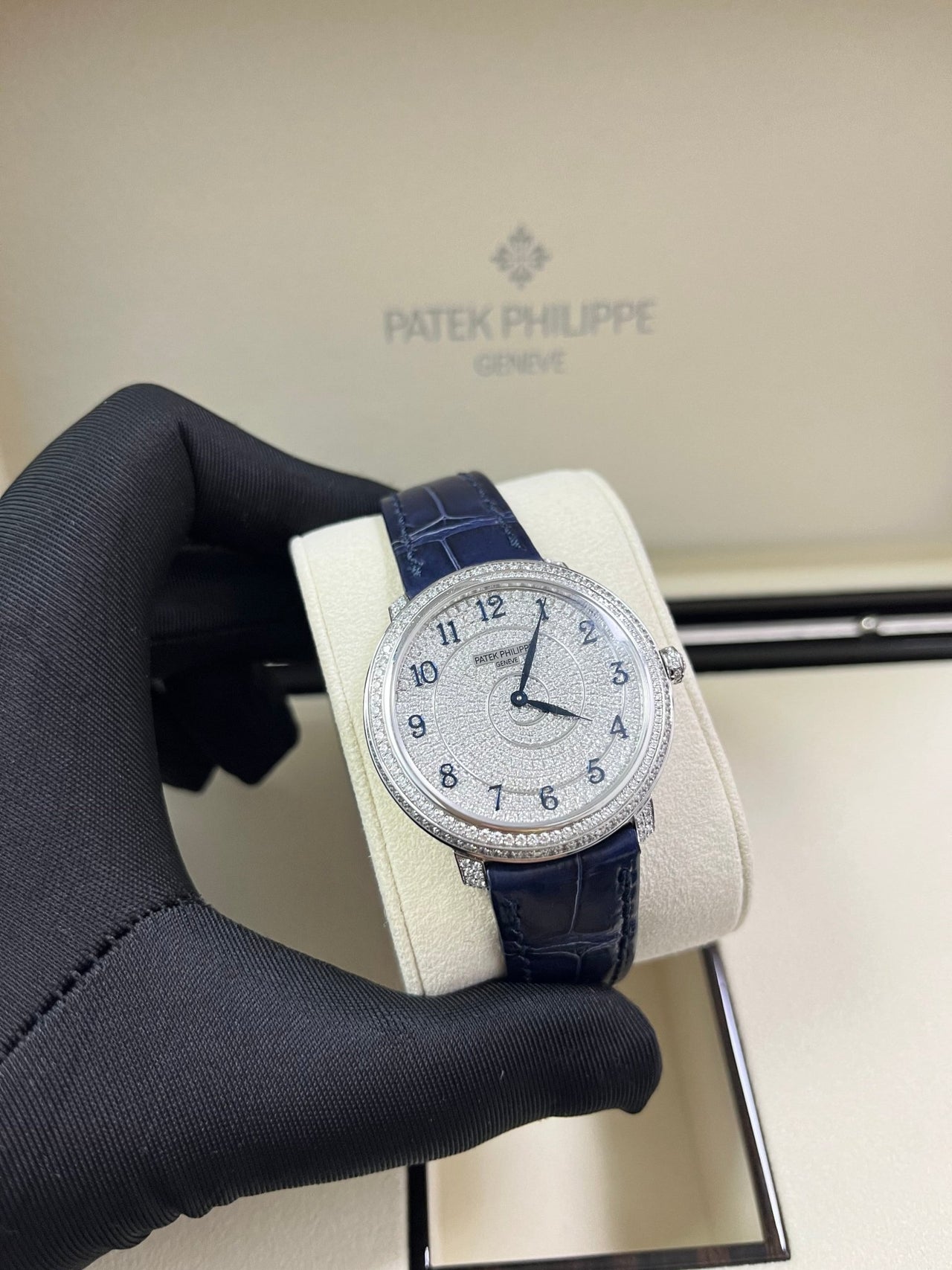 Patek Philippe Calatrava 4978/400G - 001 - WatchesOff5th