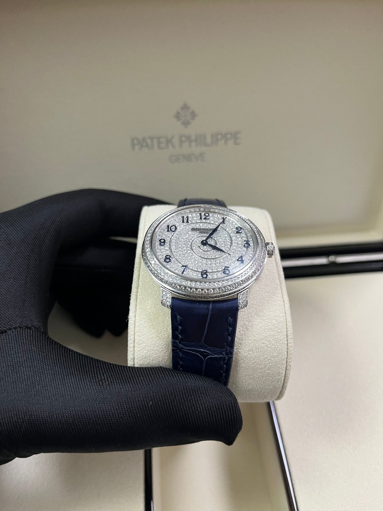 Patek Philippe Calatrava 4978/400G - 001 - WatchesOff5th