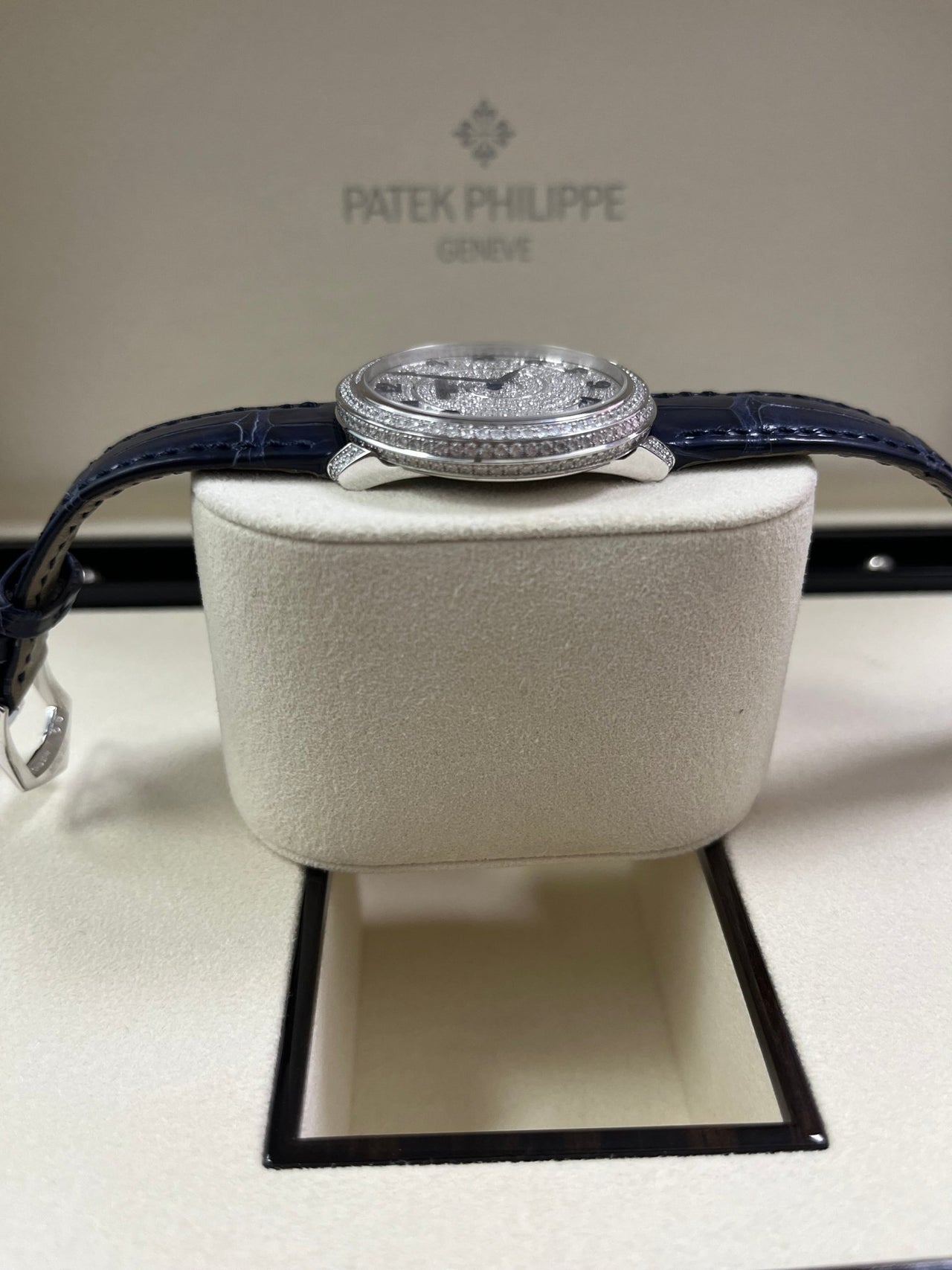 Patek Philippe Calatrava 4978/400G - 001 - WatchesOff5th