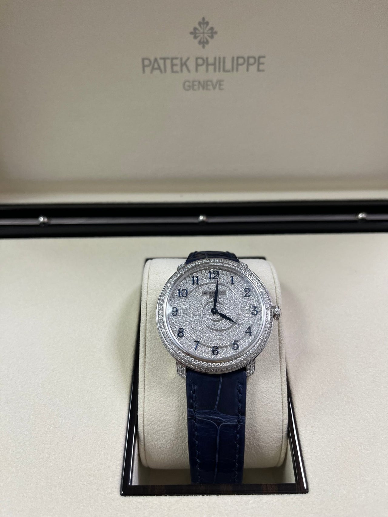 Patek Philippe Calatrava 4978/400G - 001 - WatchesOff5th