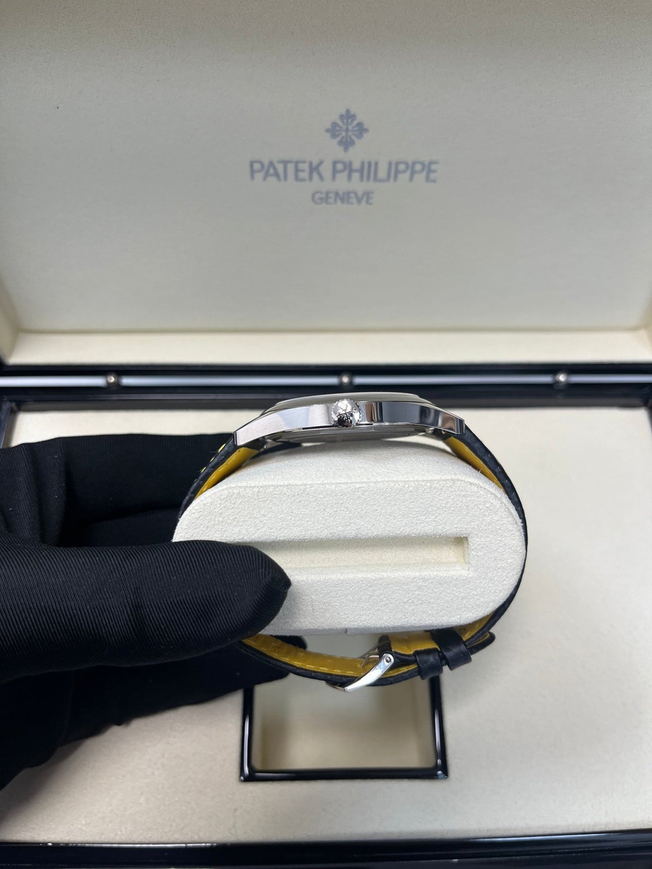 Patek Philippe Calatrava Date Sweep Seconds (Ref# 6007G - 001) - WatchesOff5thWatch