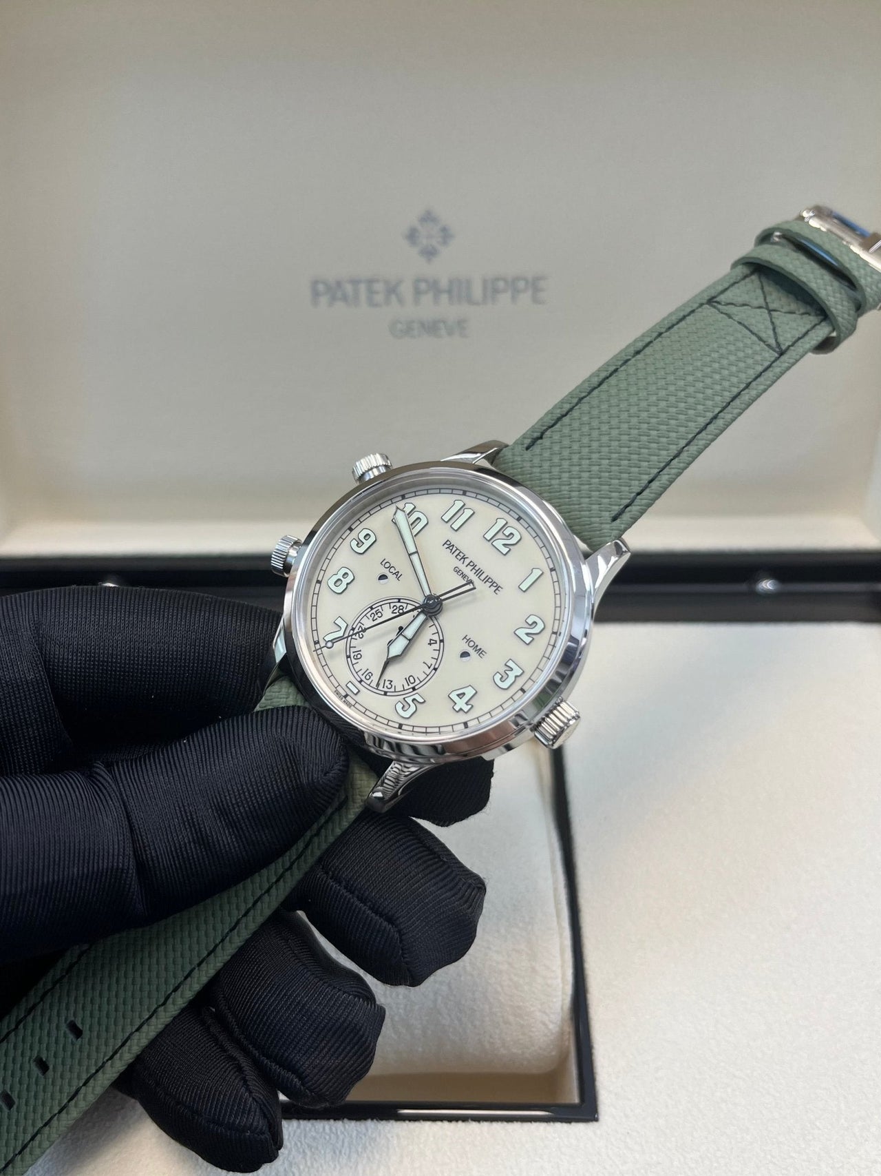 Patek Philippe Calatrava Pilot Travel Time 5524G - 010 - WatchesOff5thWatch