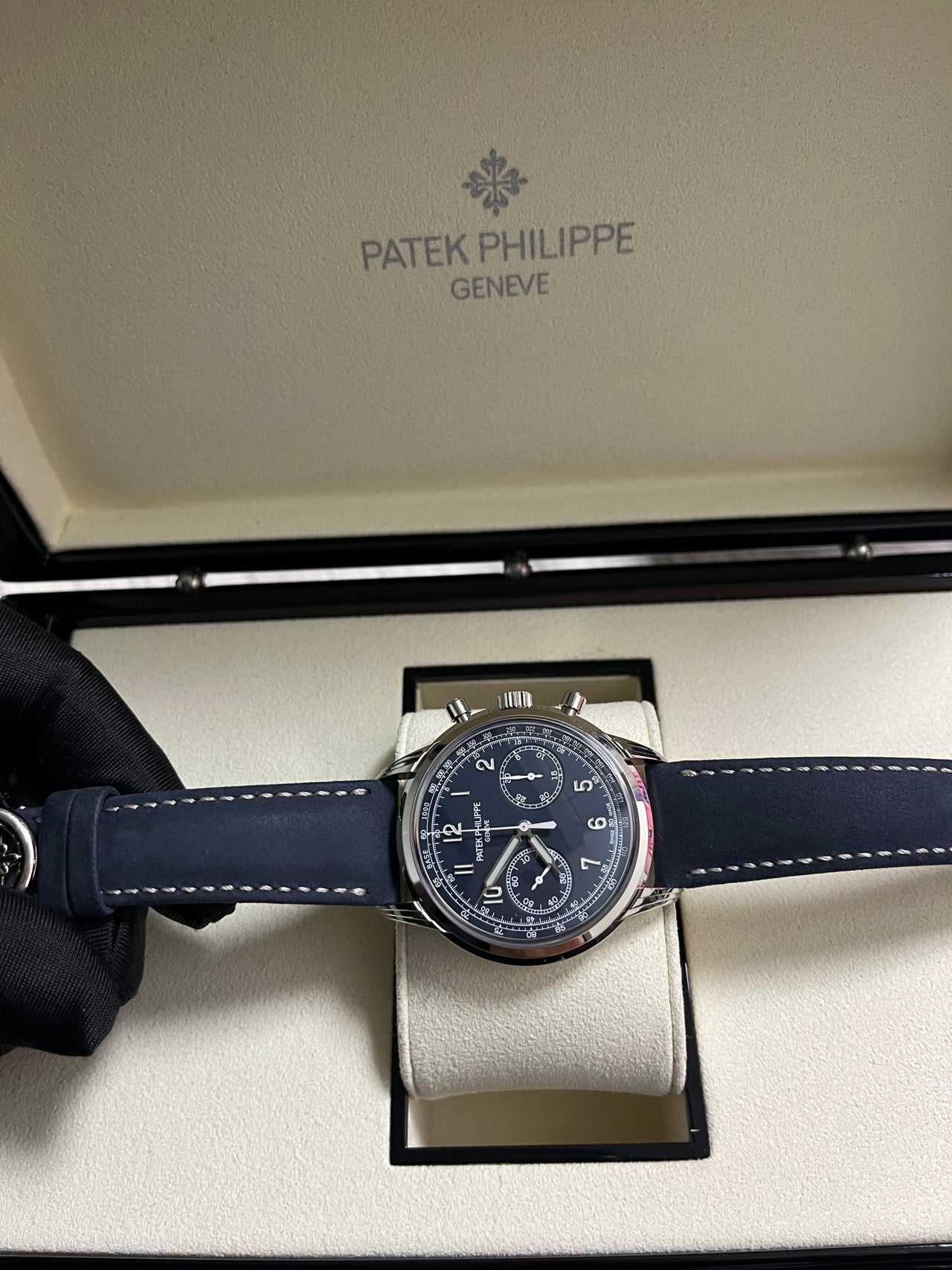 Patek philippe 5172g best sale