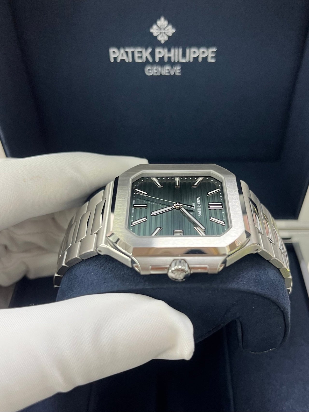 Patek Philippe Cubitus Green Dial 5821/1A - WatchesOff5thWatch